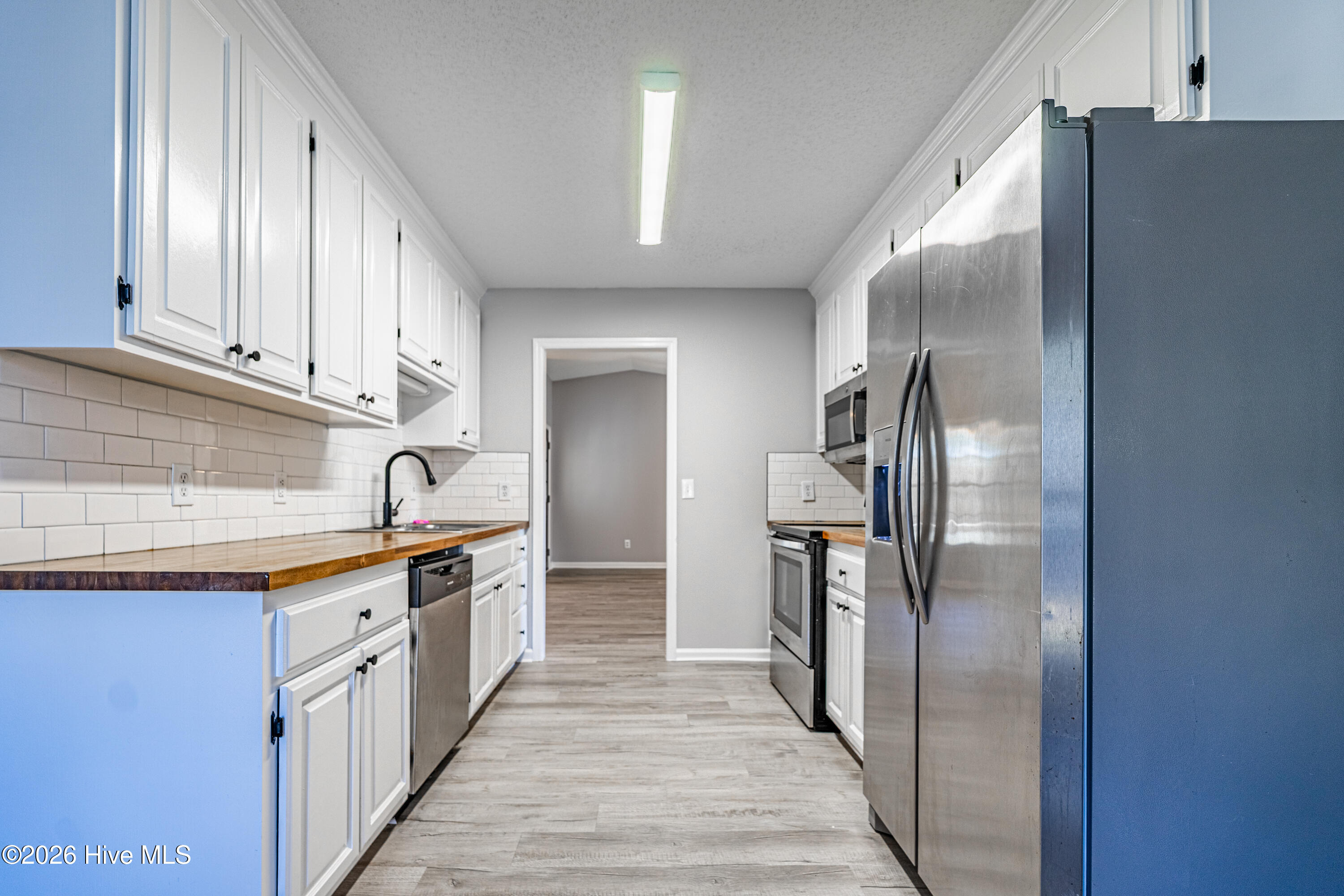 100557378 | Photo 15