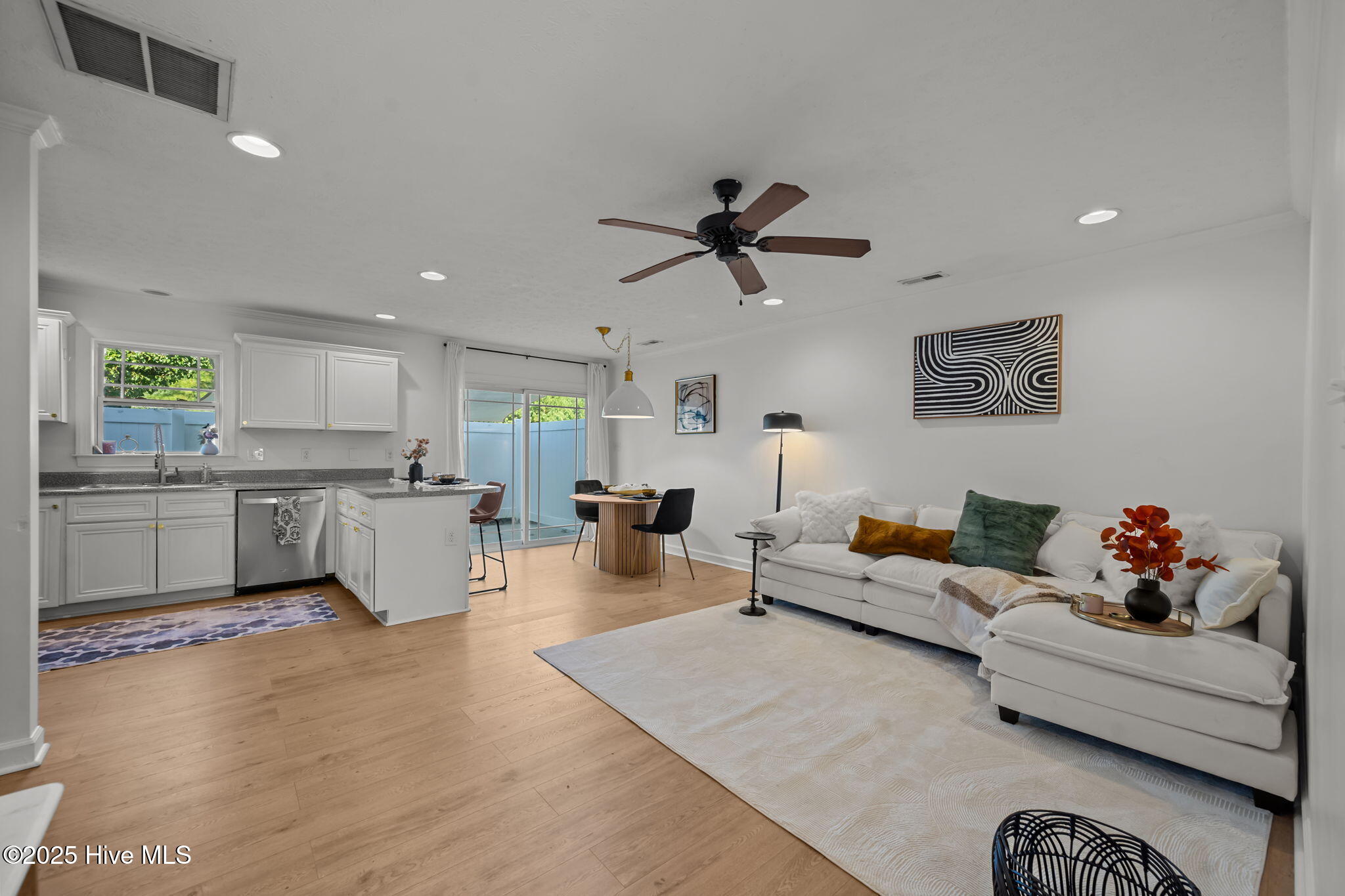 105 Kenan Loop, Jacksonville, NC 28546 – photo 2: 31-web-or-mls-_RAD9281