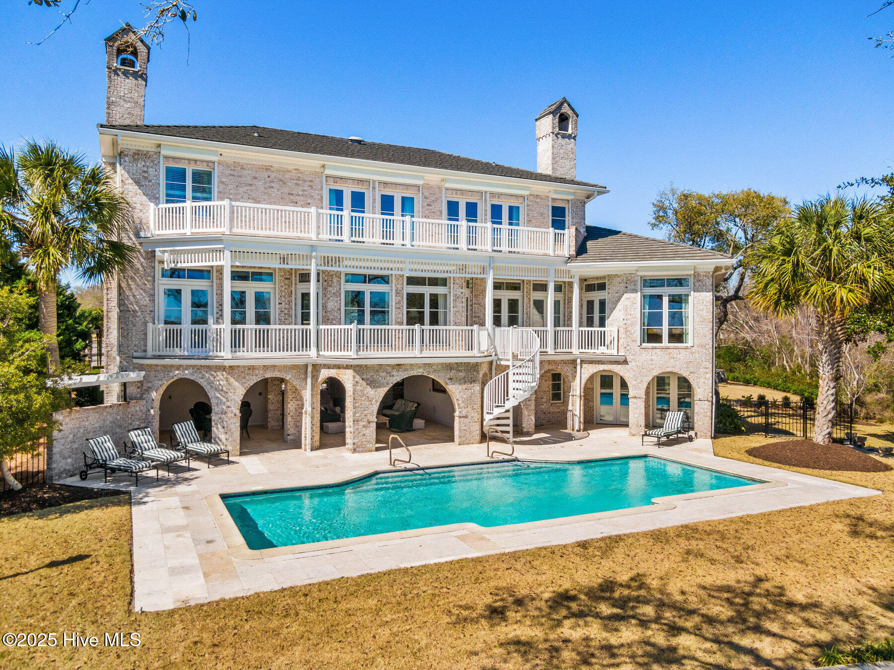 006_1200_great_oaks_drive-5_737