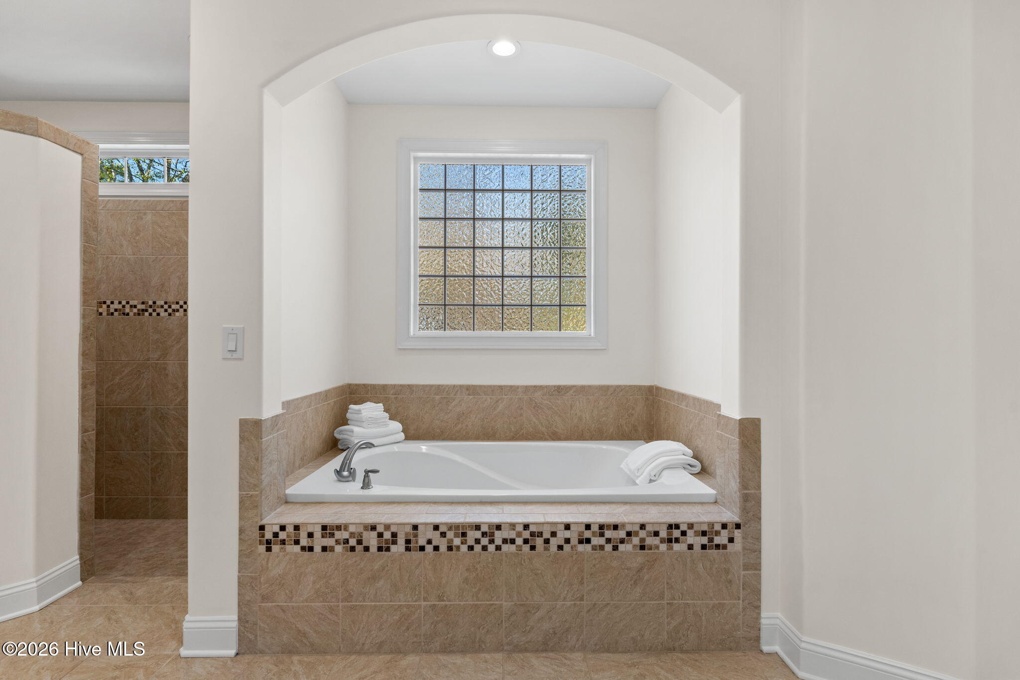 100566563 | Photo 34