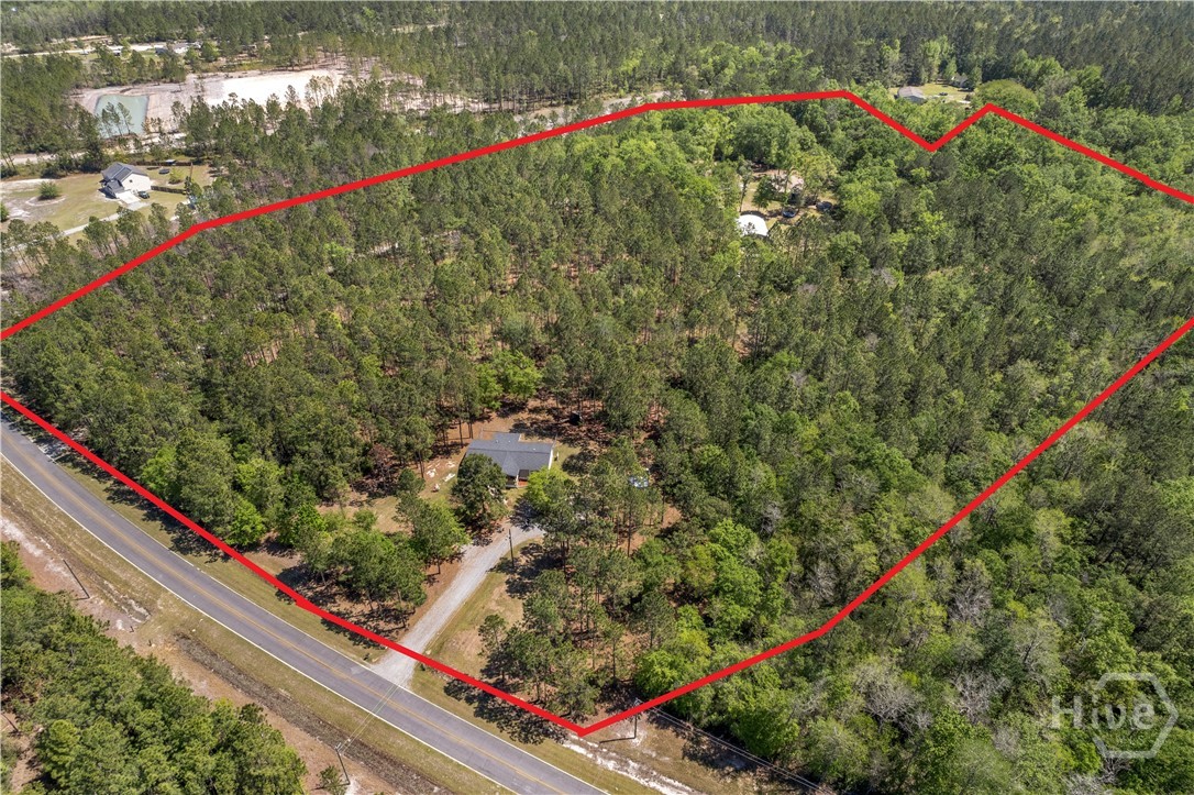 This outlines the entire 27.5 acres that can be combined with 560 Brogdon