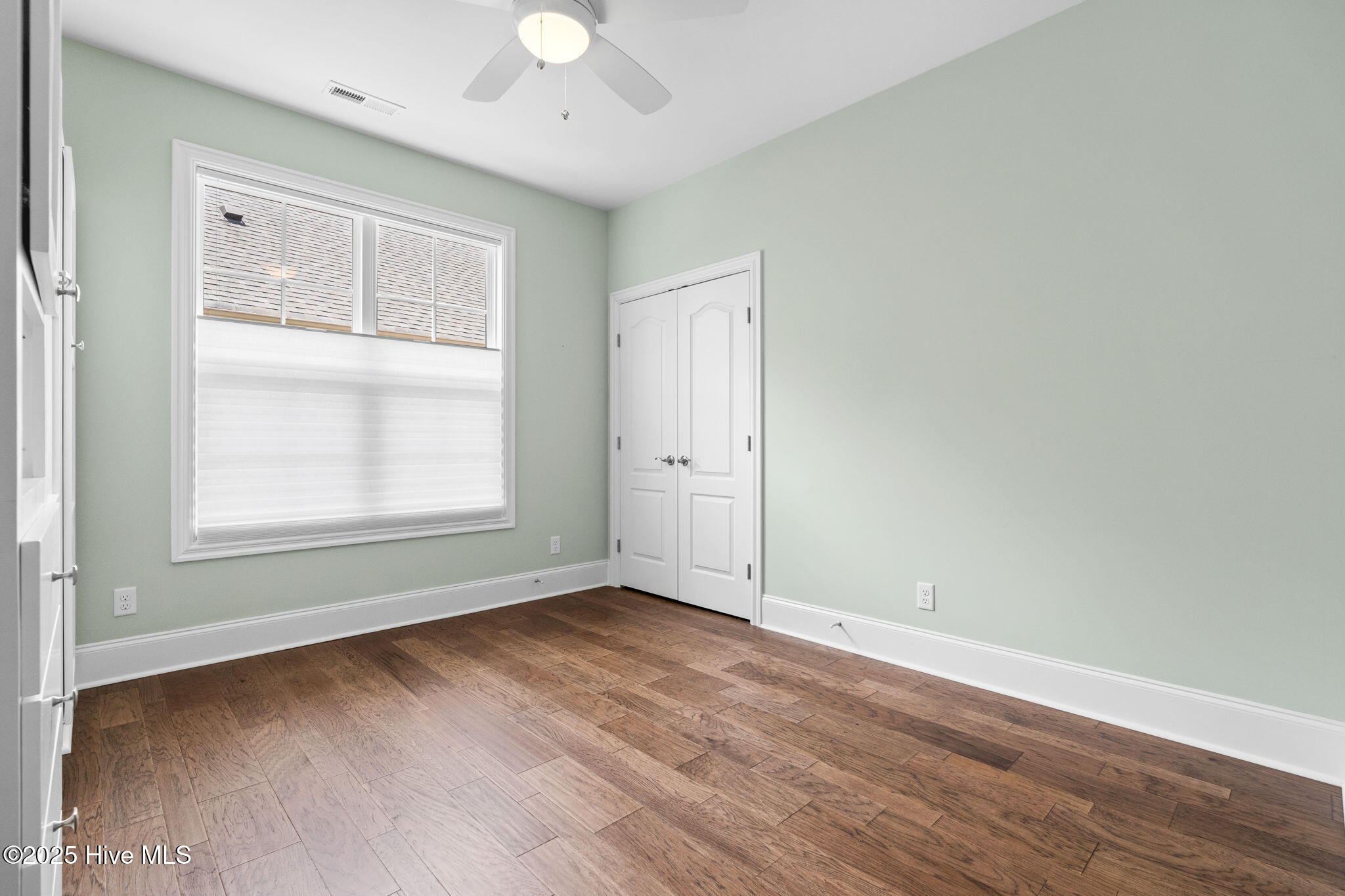 100553022 | Photo 33