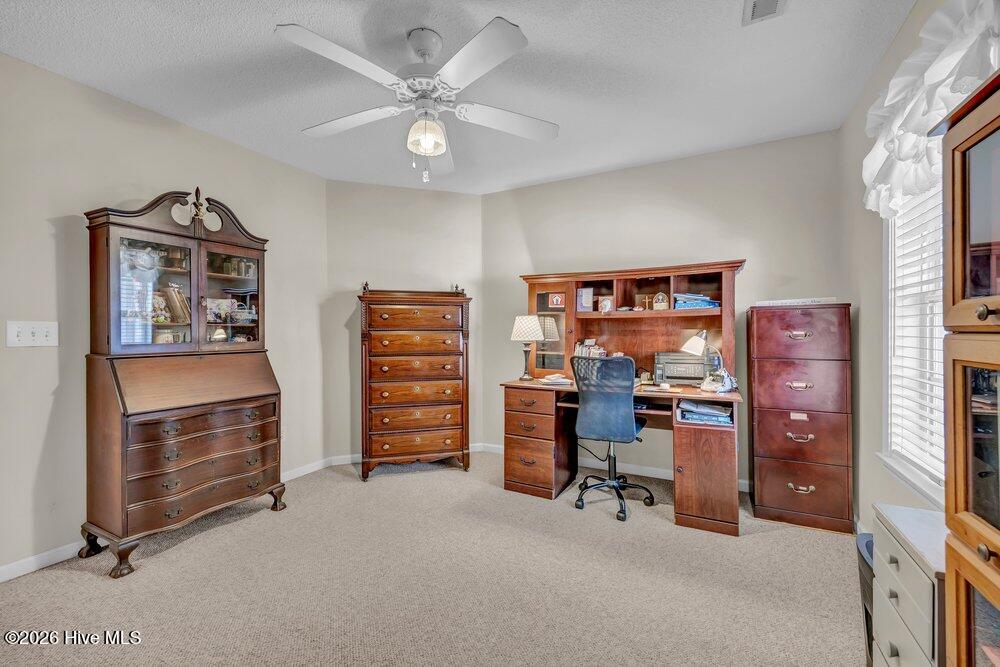 100558144 | Photo 19