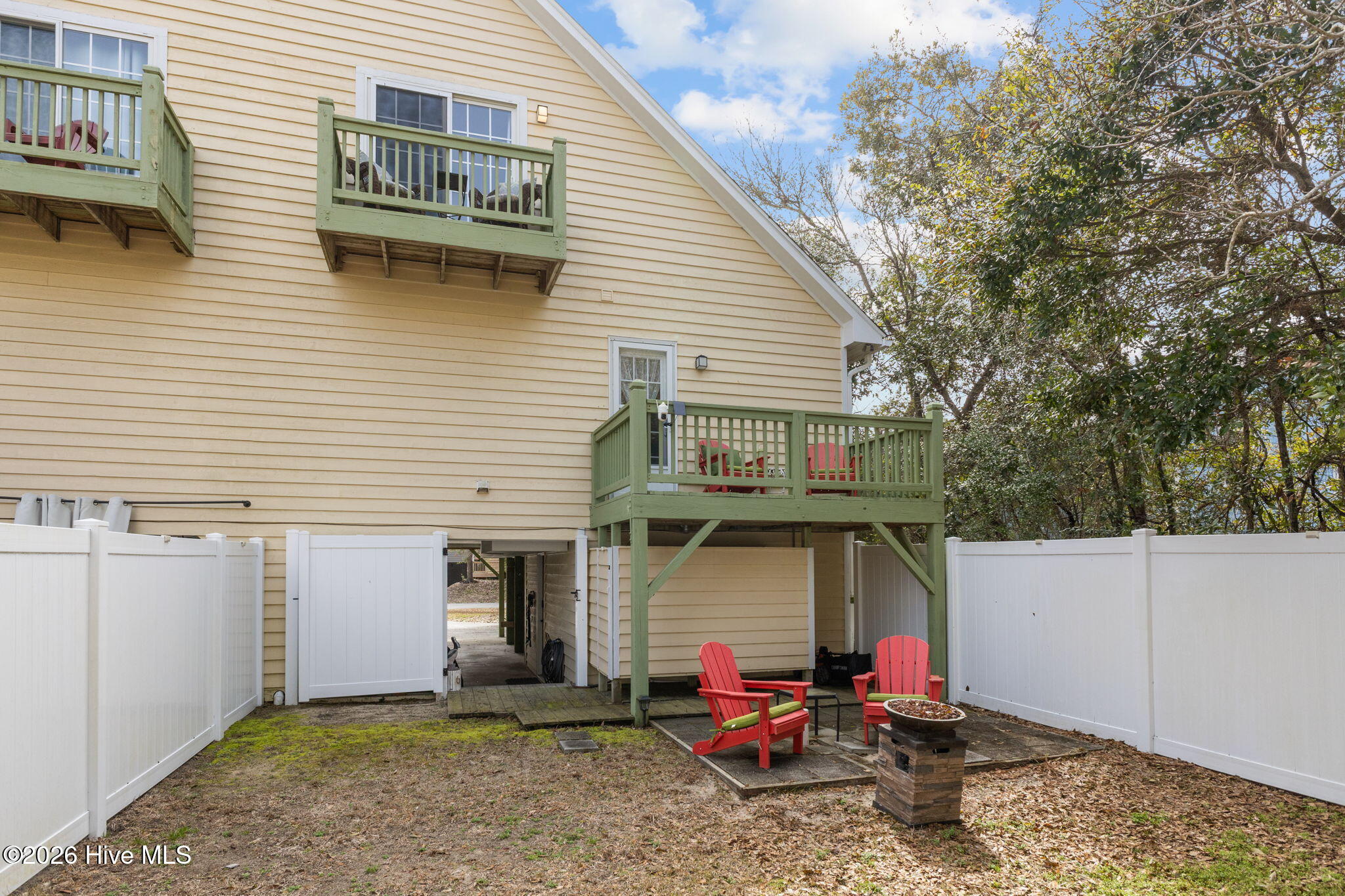 100559808 | Photo 27