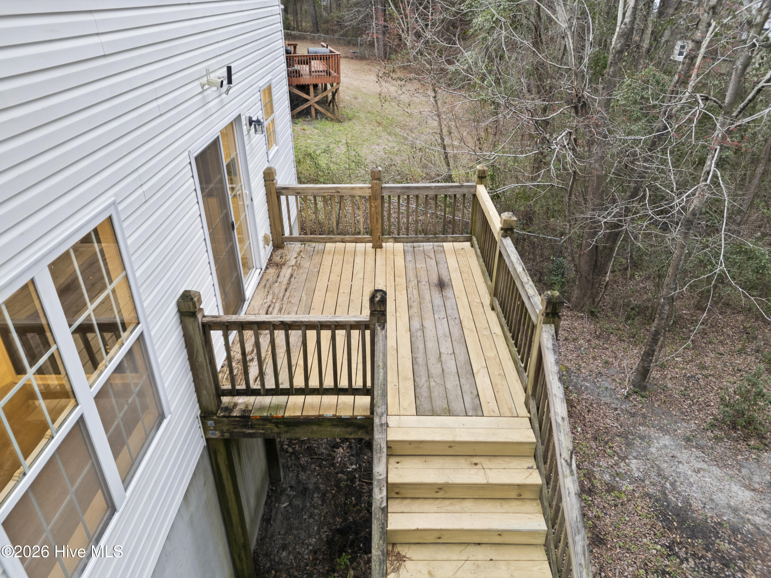 100557847 | Photo 32