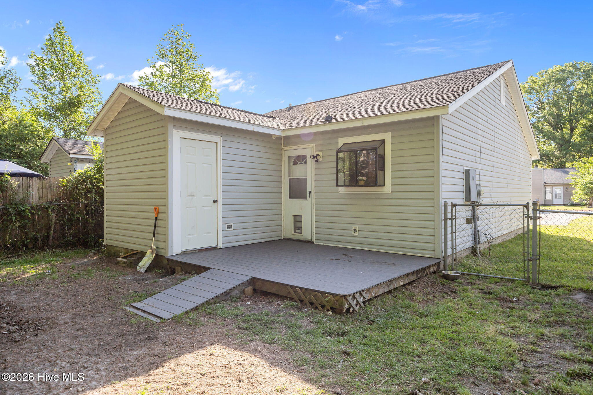 1037 Spring Villa Drive, Jacksonville, NC 28540 – photo 23: 40-web-or-mls-1037 Spring Villa Dr. 84