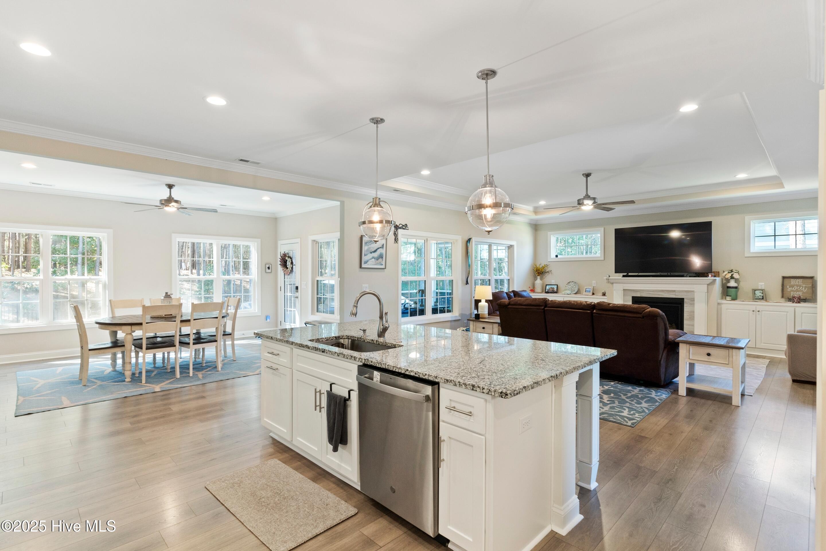 100532334 | Photo 16