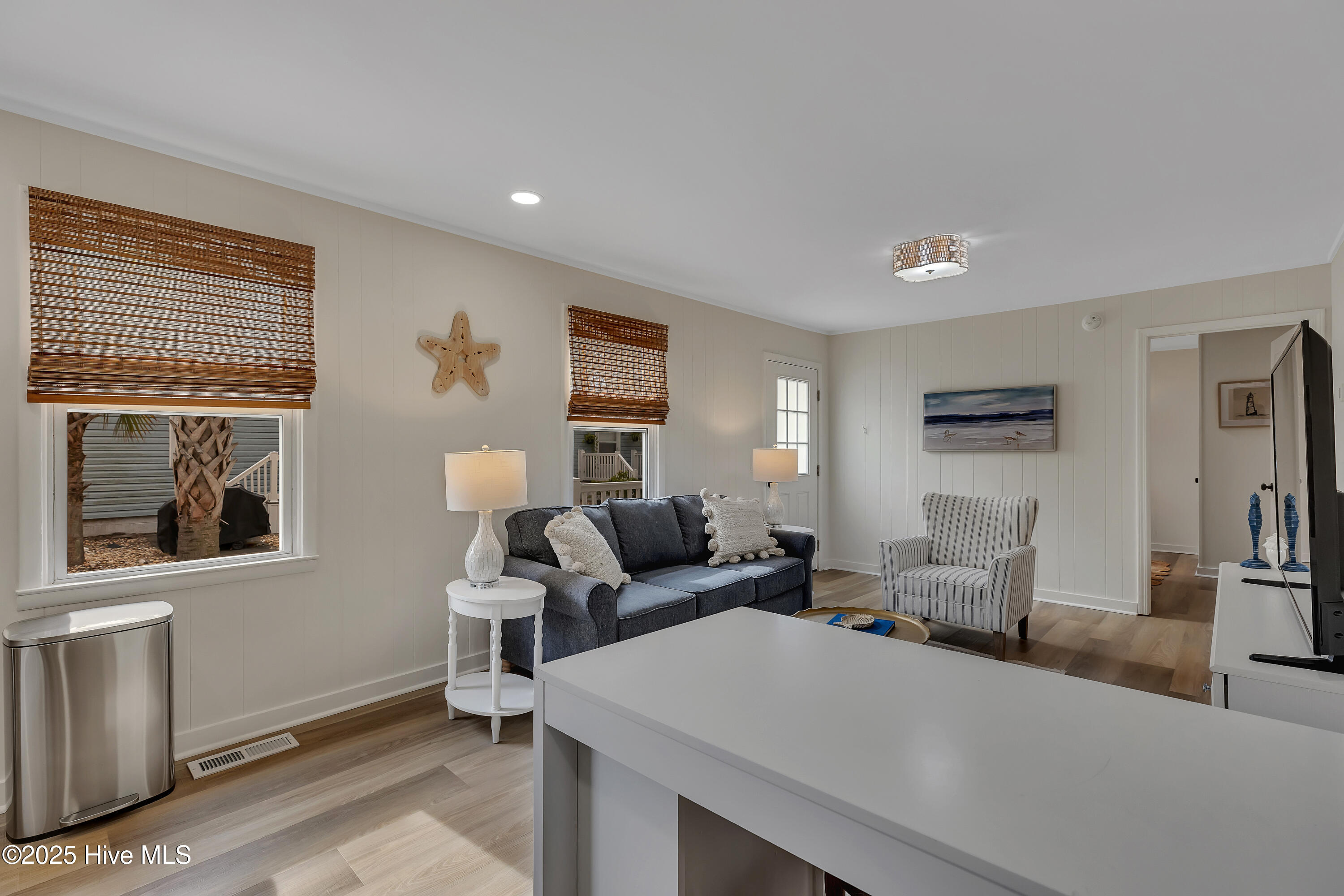 100540194 | Photo 18