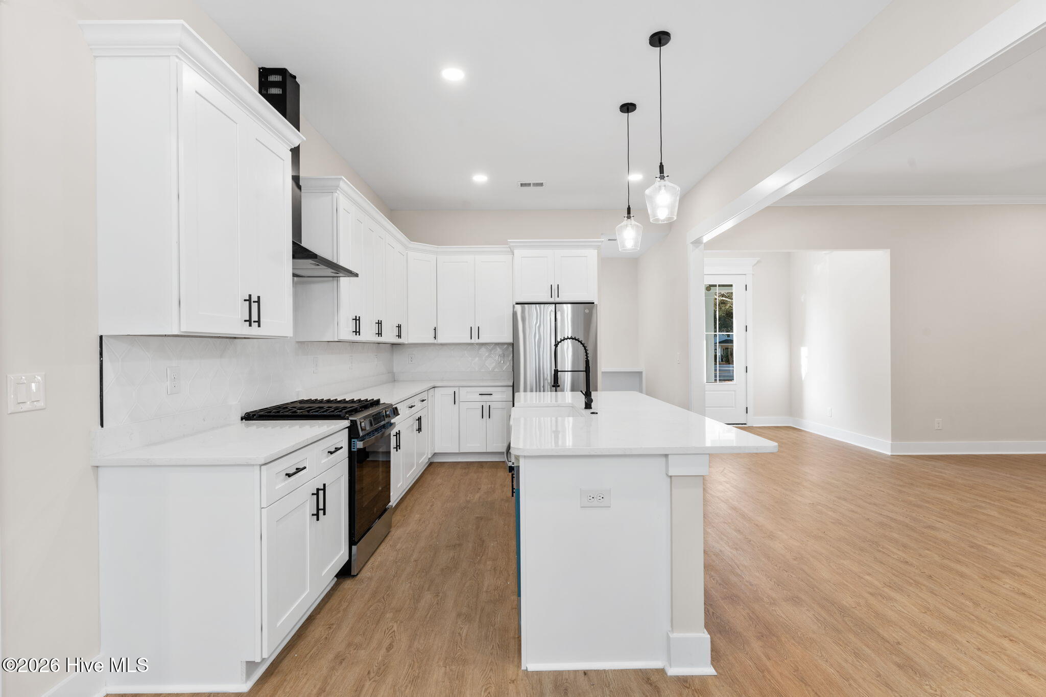 100558112 | Photo 18