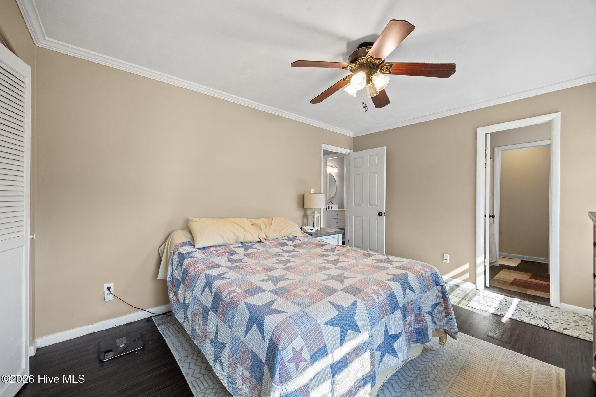 100553849 | Photo 18