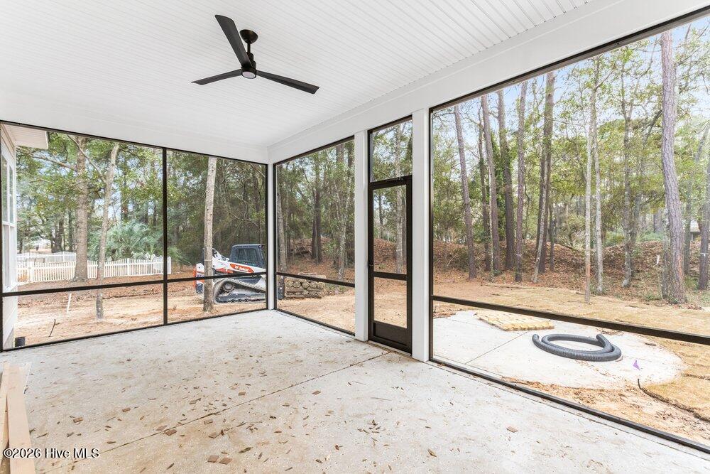 100541579 | Photo 27