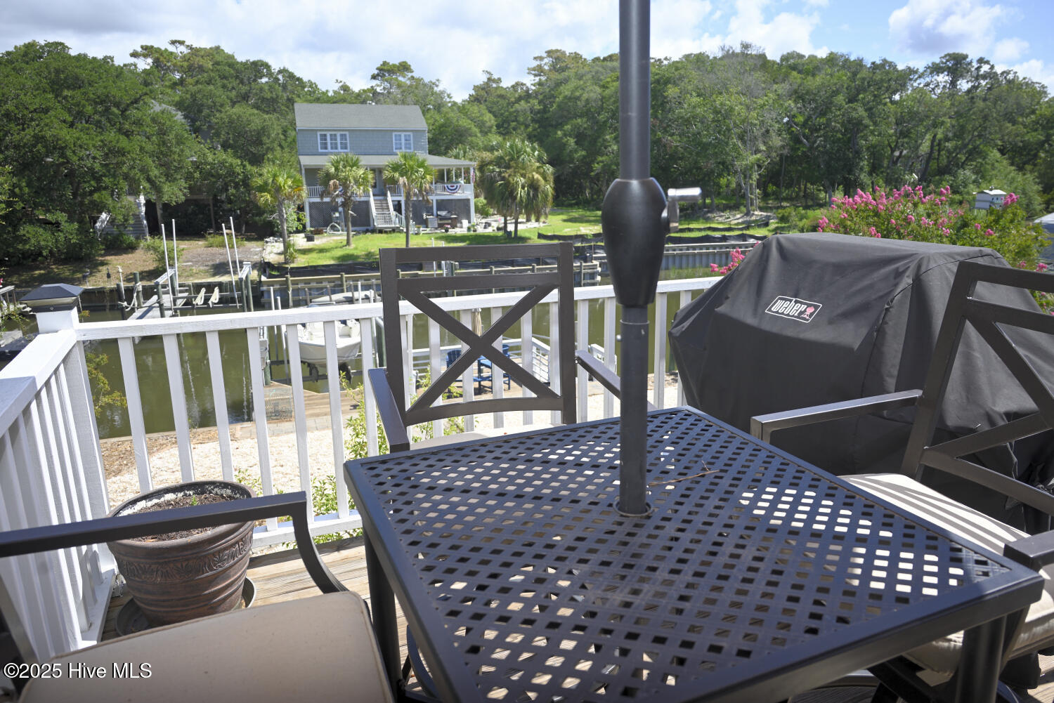 100521954 | Photo 18