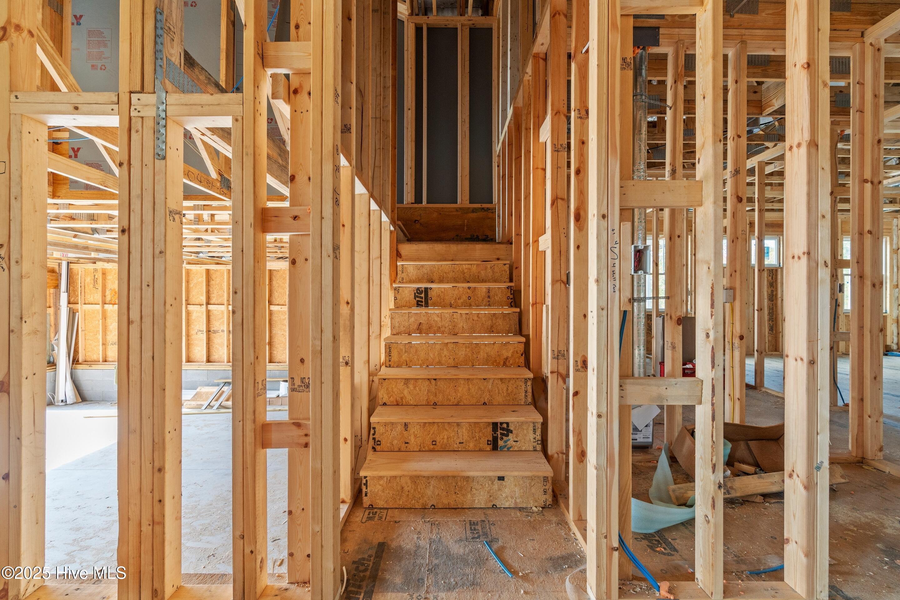 100543070 | Photo 64