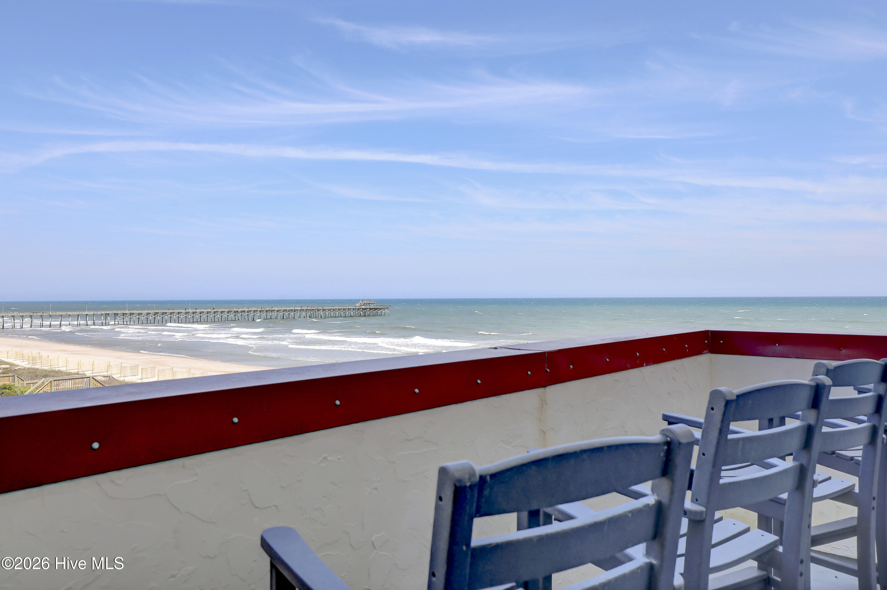 100568144 | Photo 15