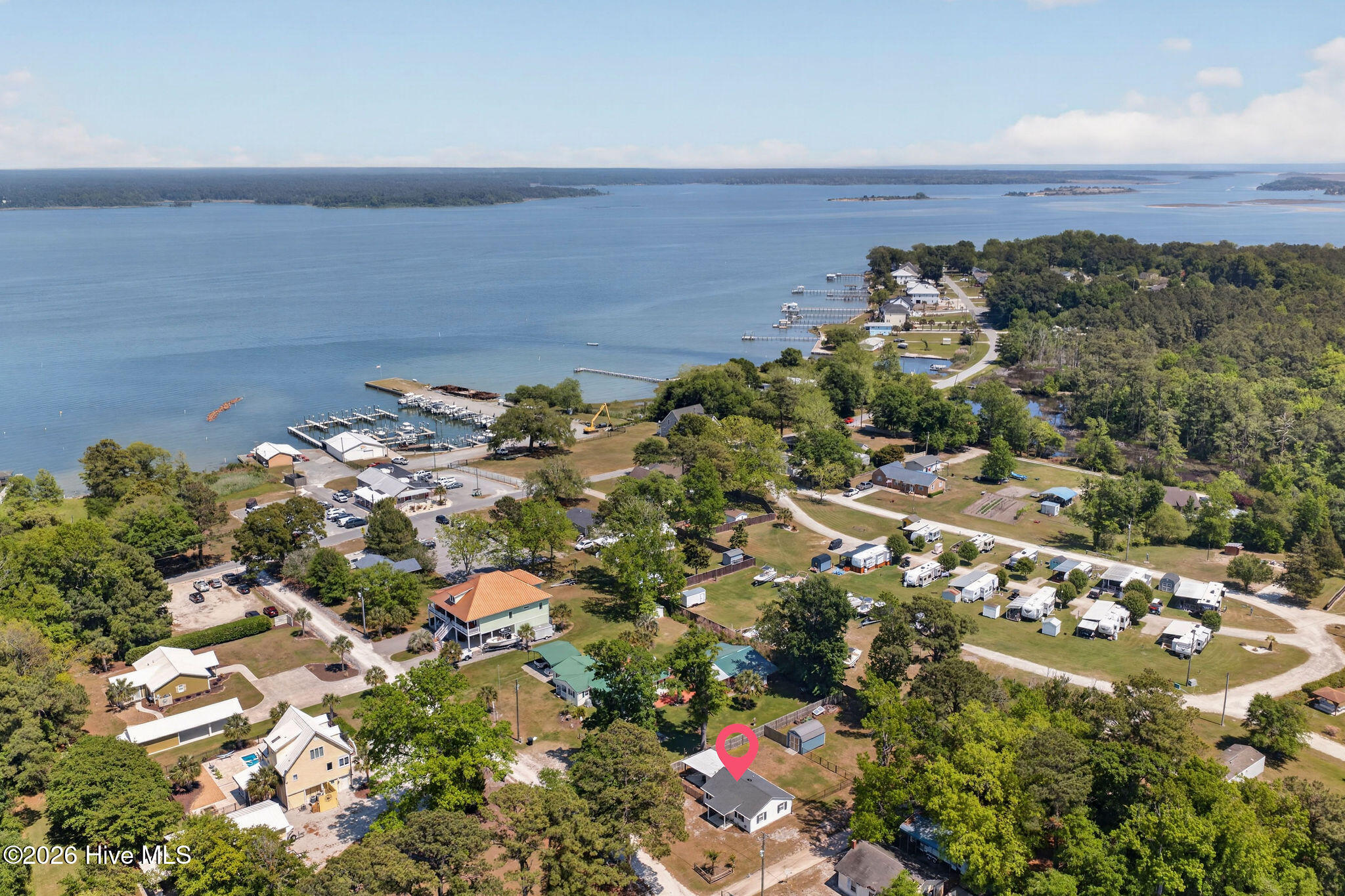 100570164 | Photo 33