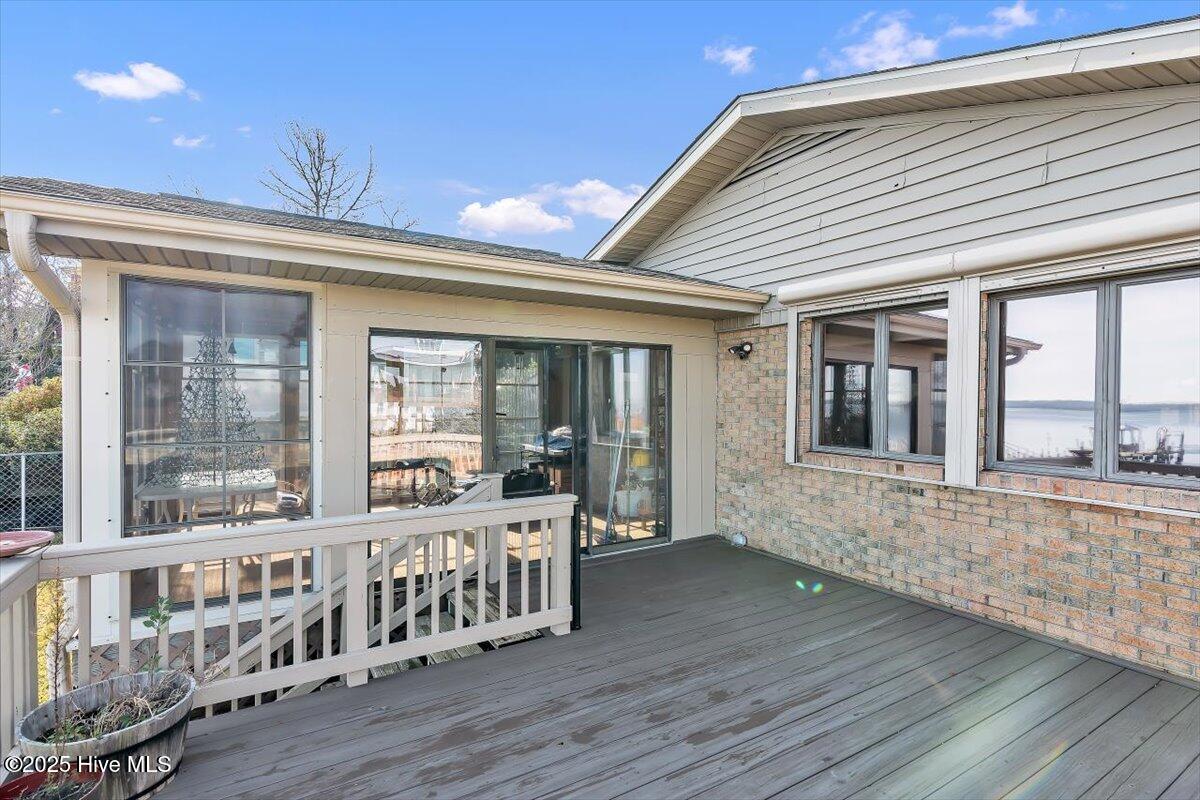 100546350 | Photo 51