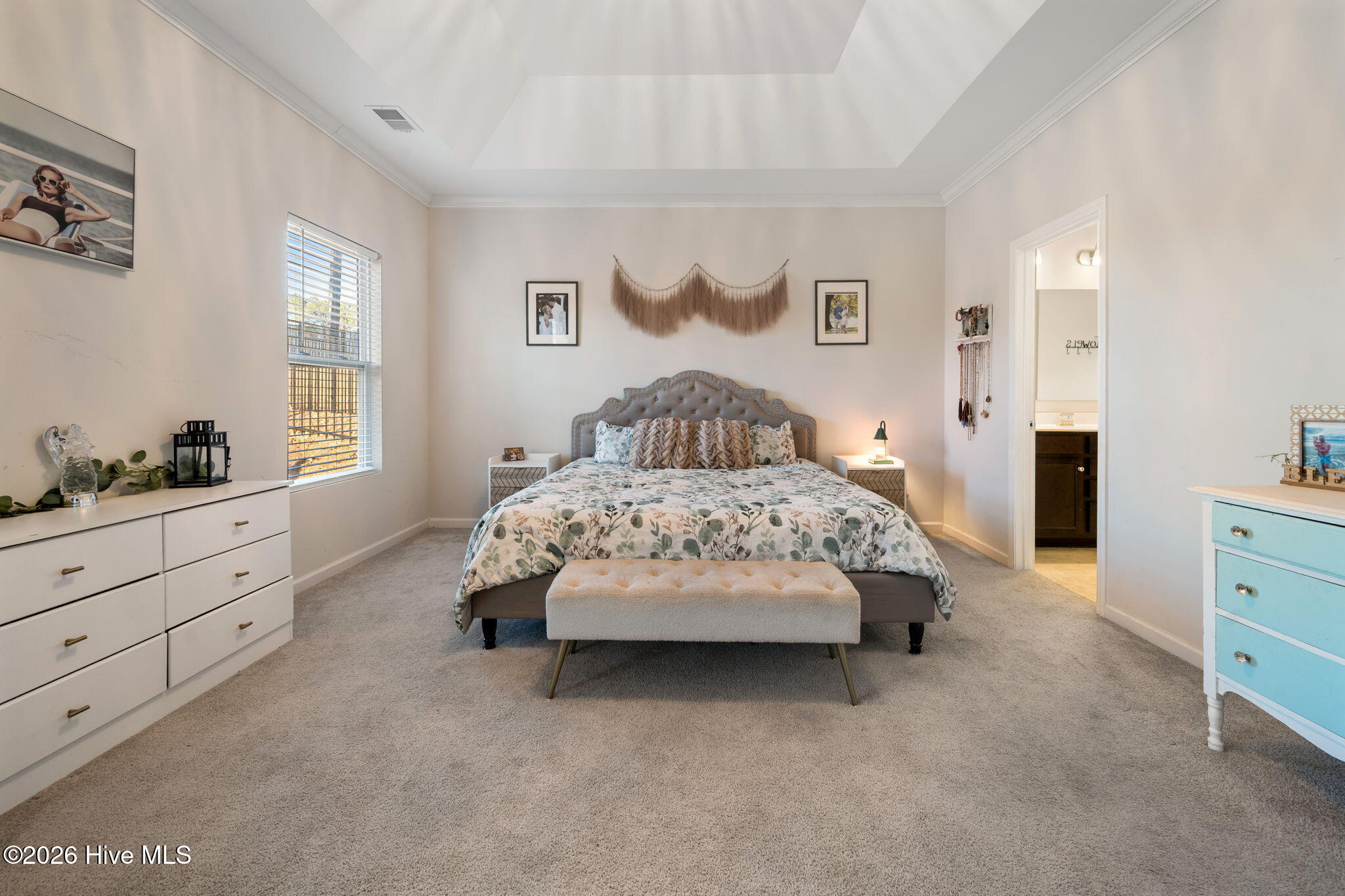 100549288 | Photo 14