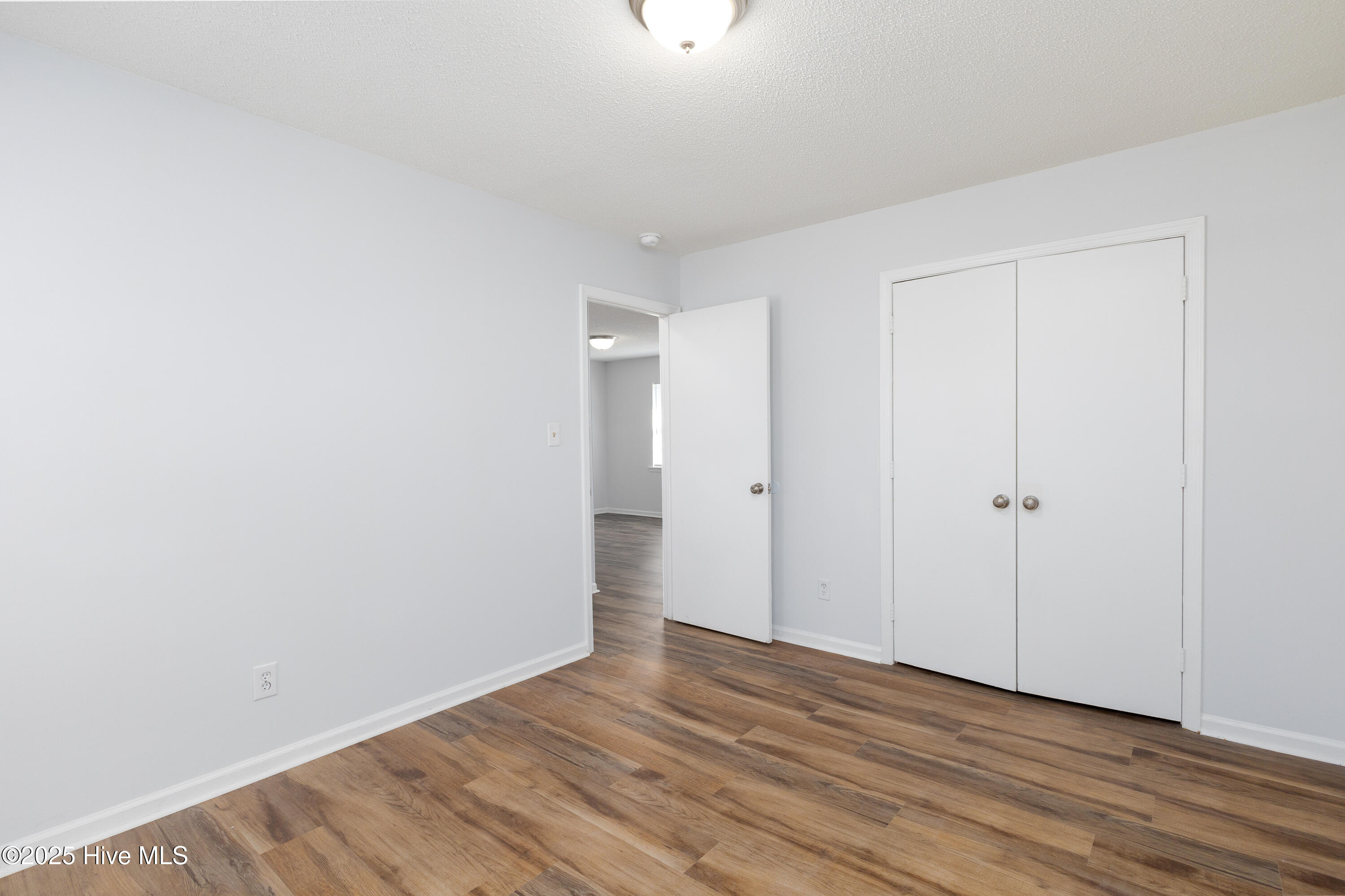 100567118 | Photo 18