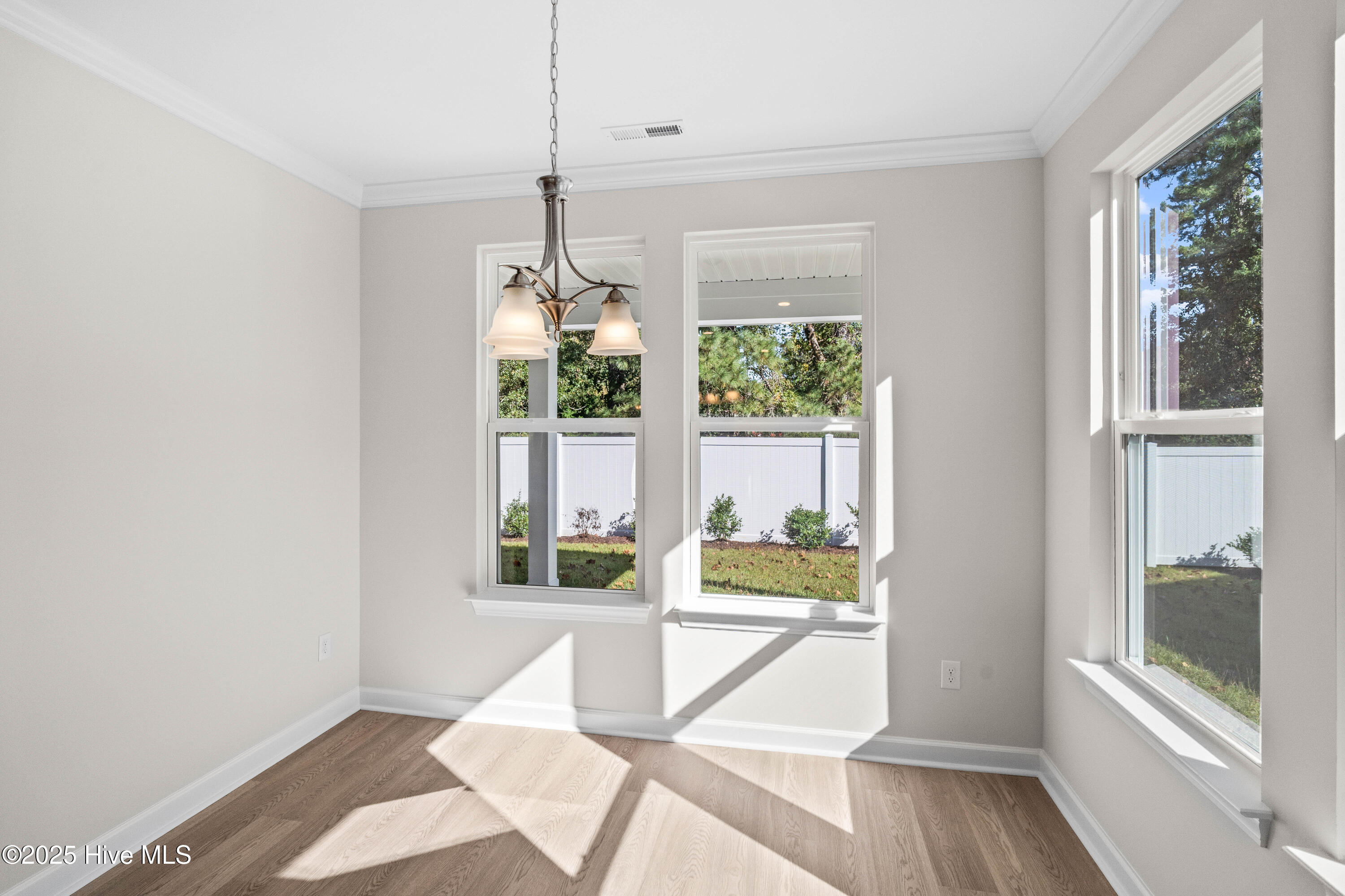 100499661 | Photo 17