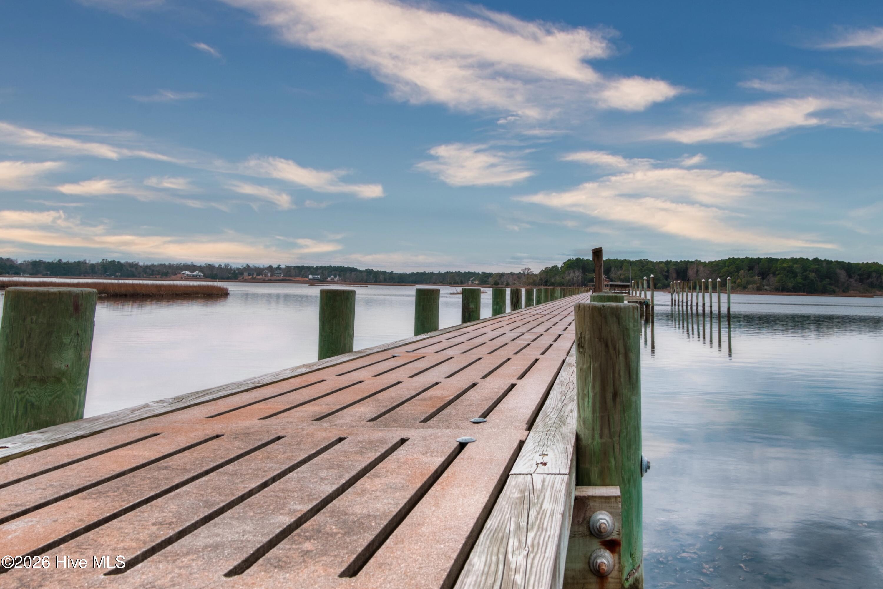 100551143 | Photo 61