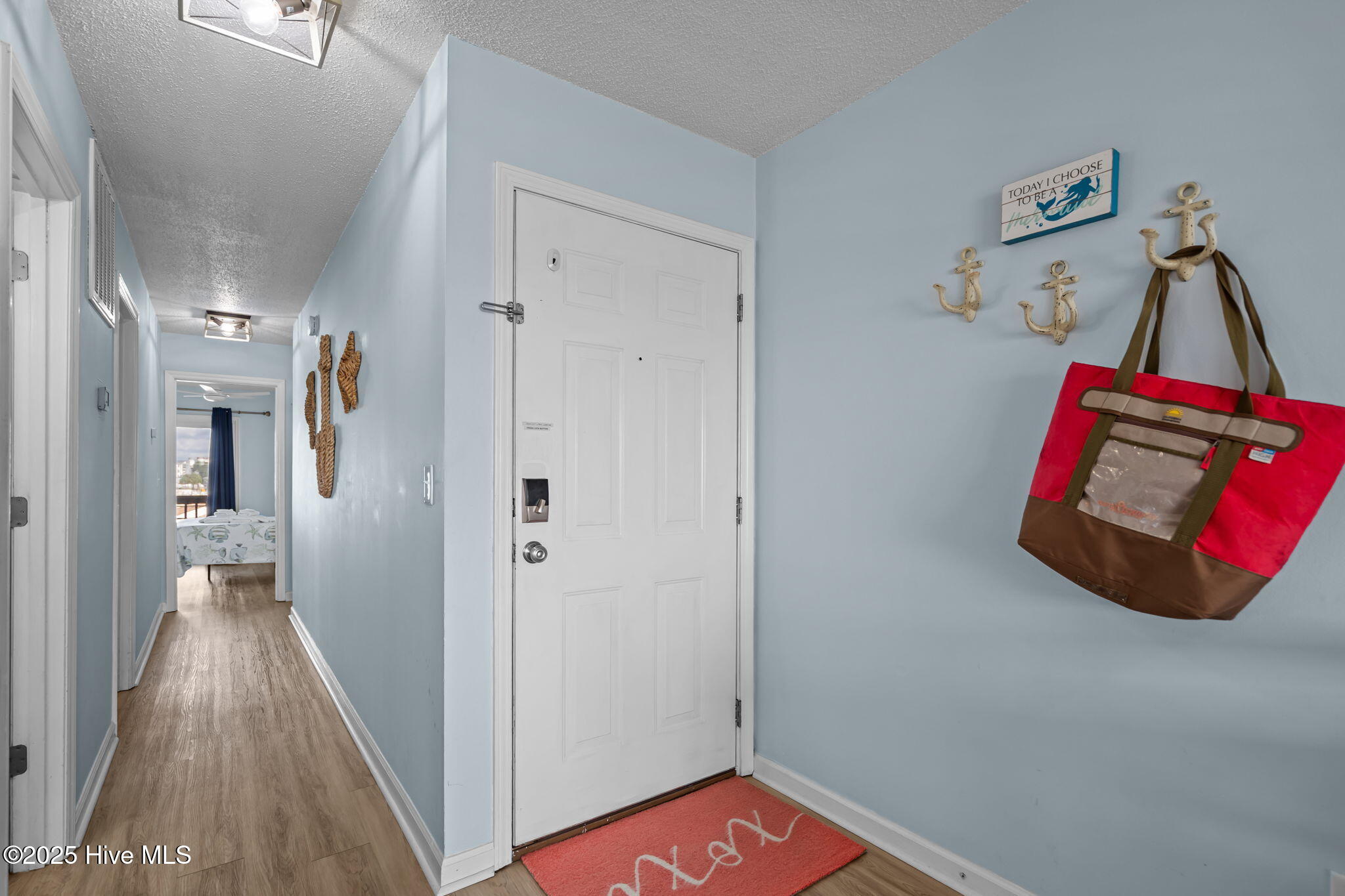 100528366 | Photo 21