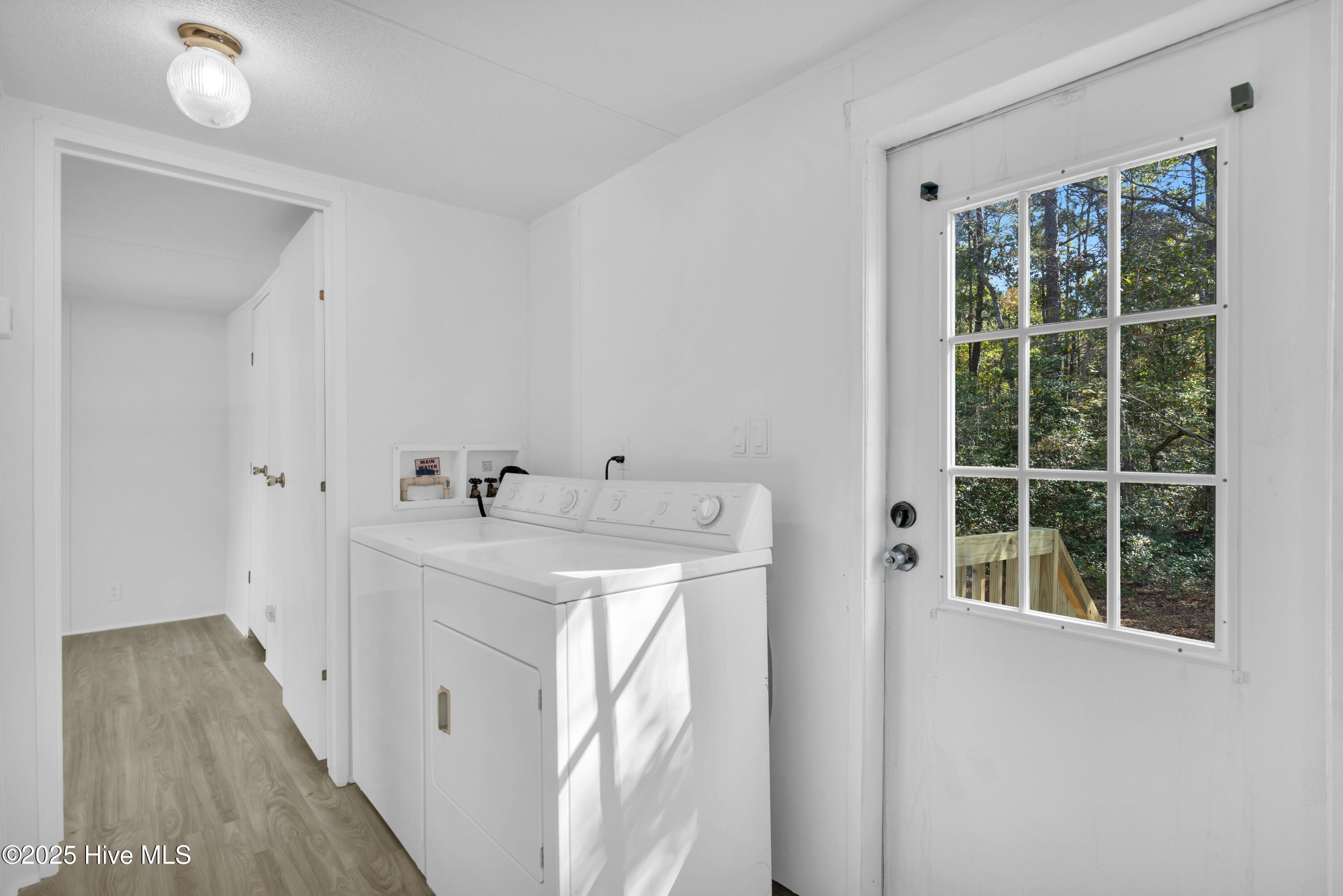 100539663 | Photo 30