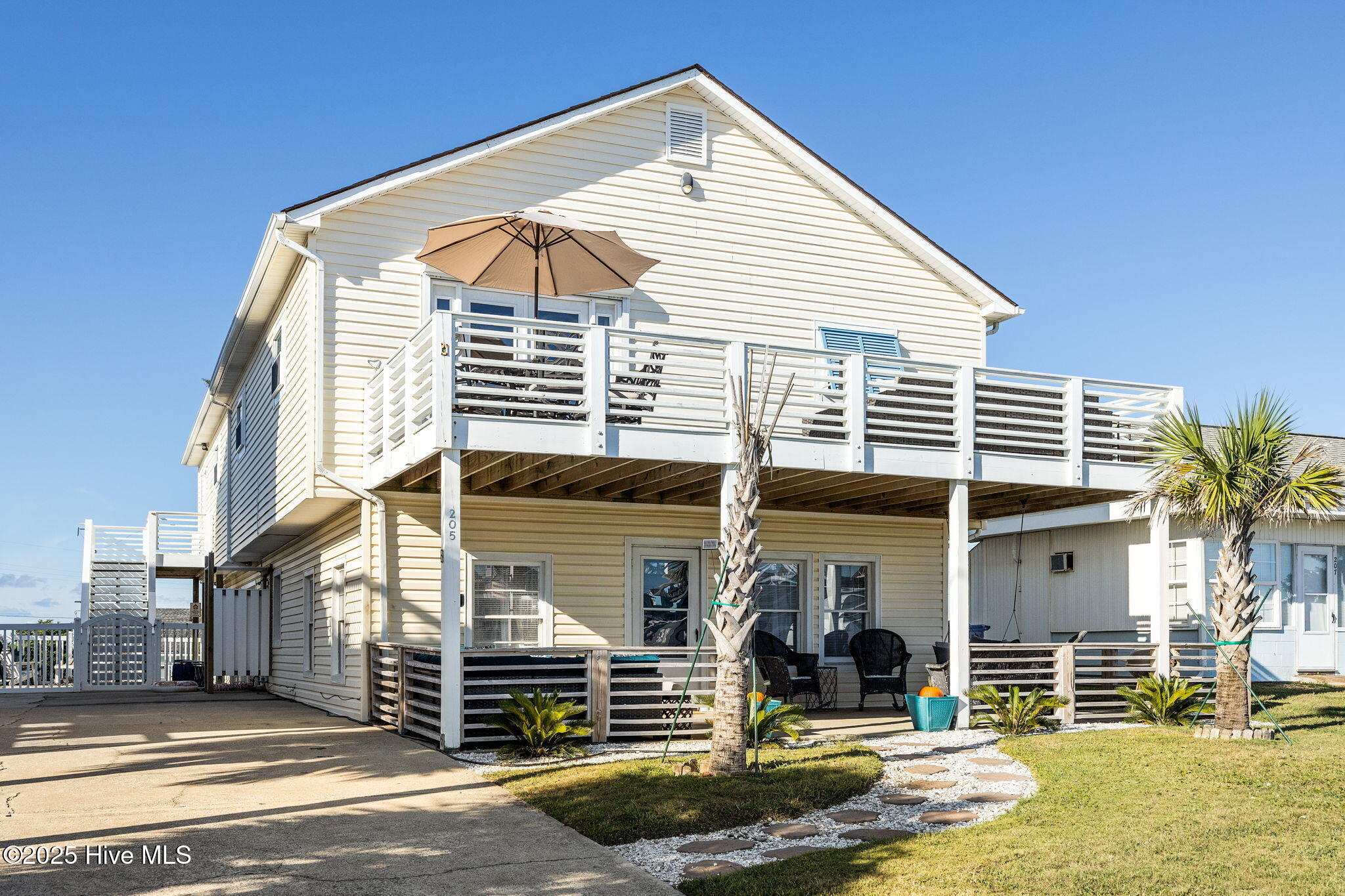 205 Barefoot Lane, Atlantic Beach, NC, 28512