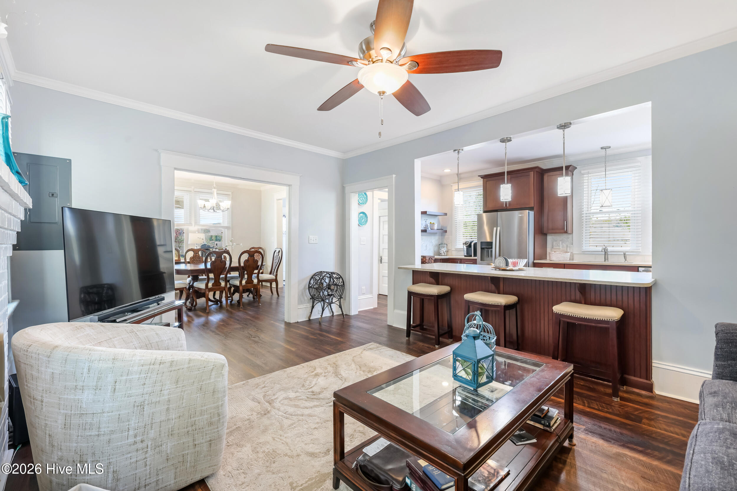 100562723 | Photo 24