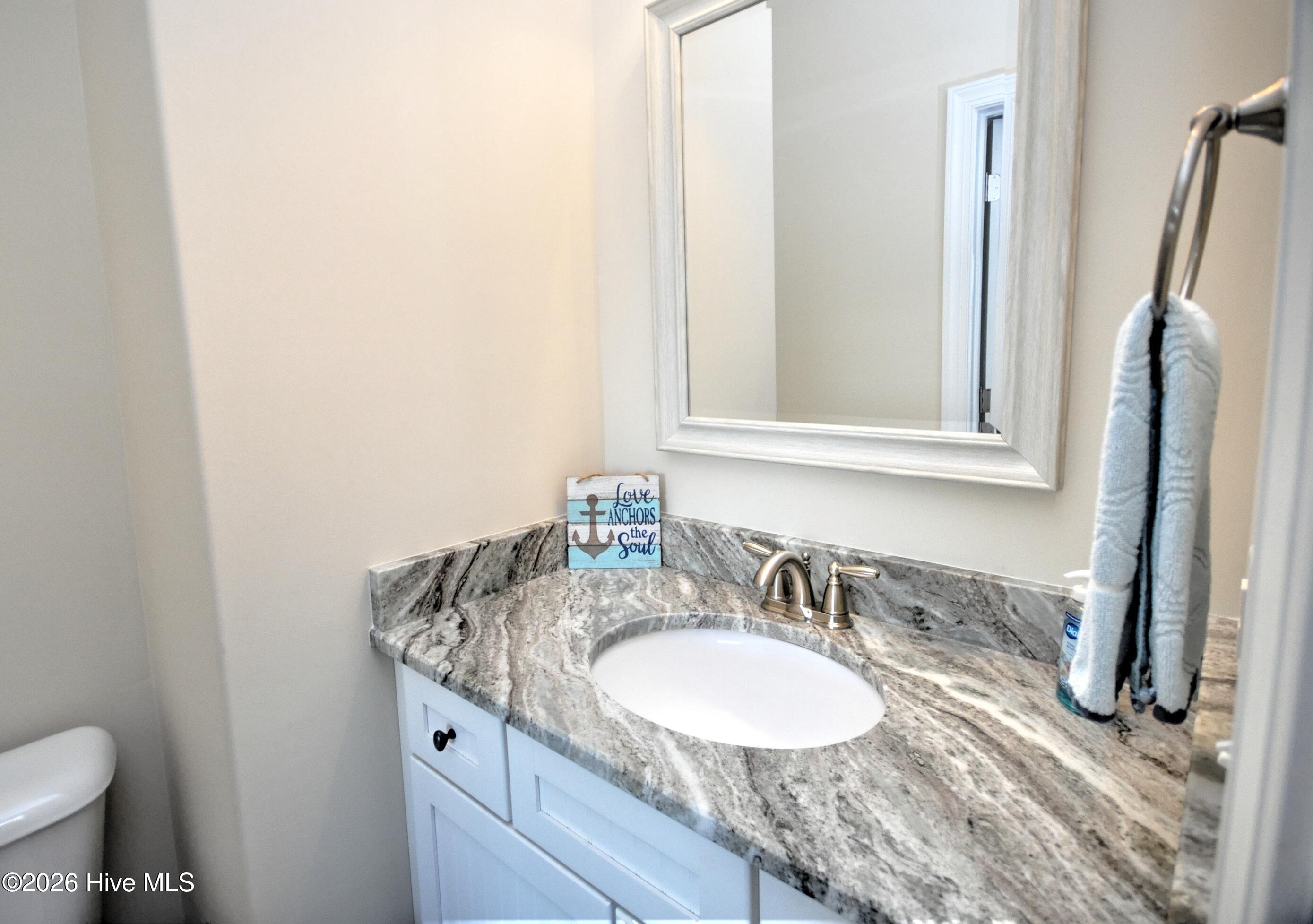 100558783 | Photo 42