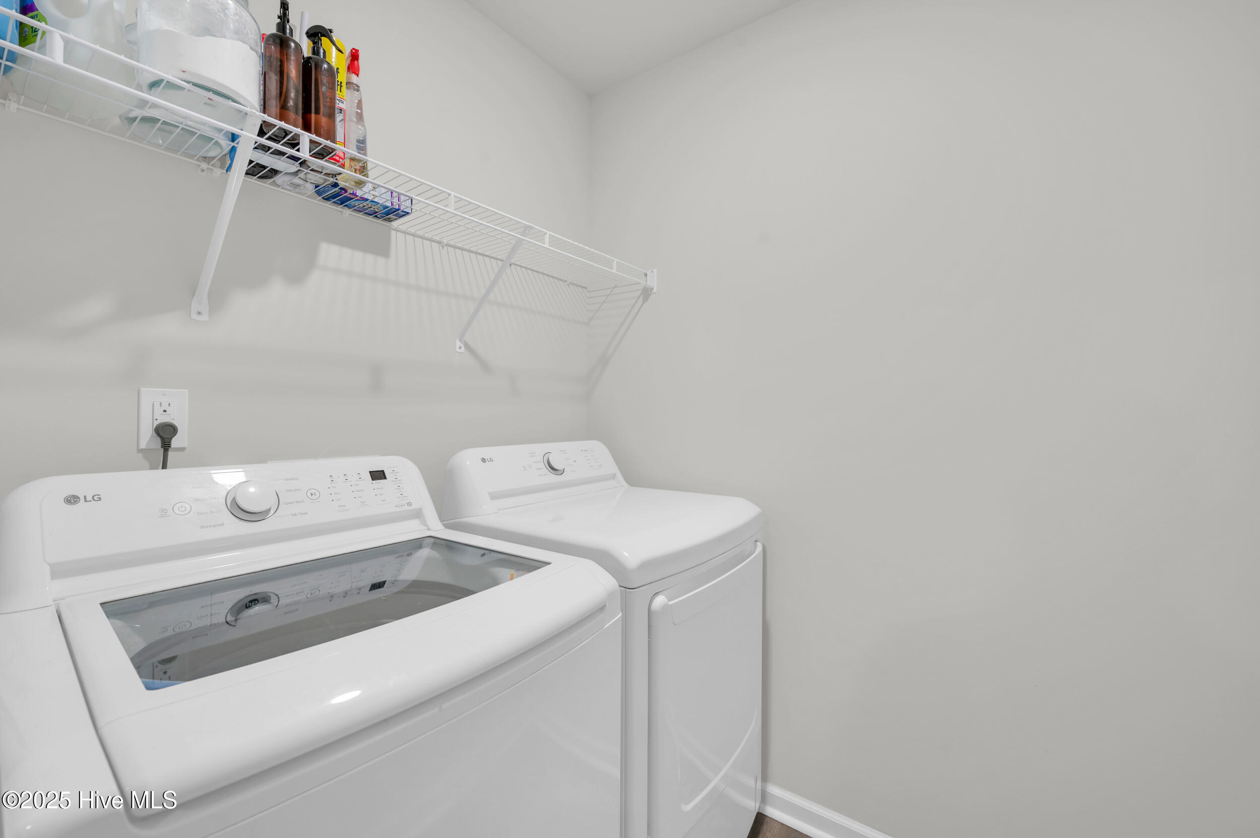 100543422 | Photo 29