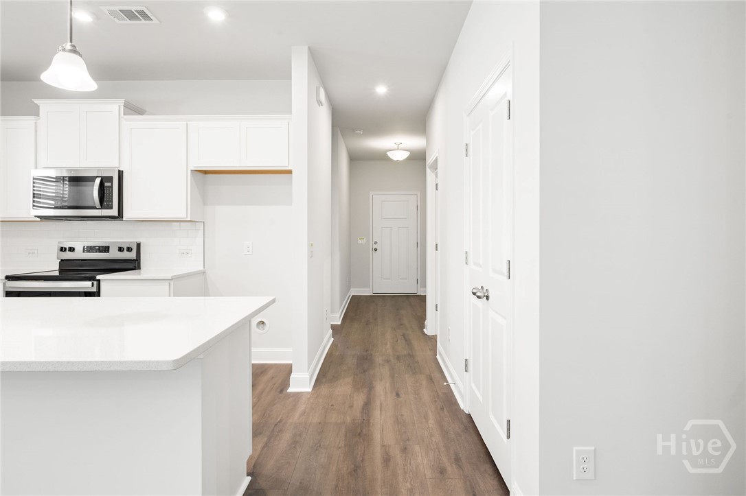 Homes for sale in Richmond Hill, GA | 420 Monterey Loop, Richmond Hill, GA 31324 | MLS# SA346866