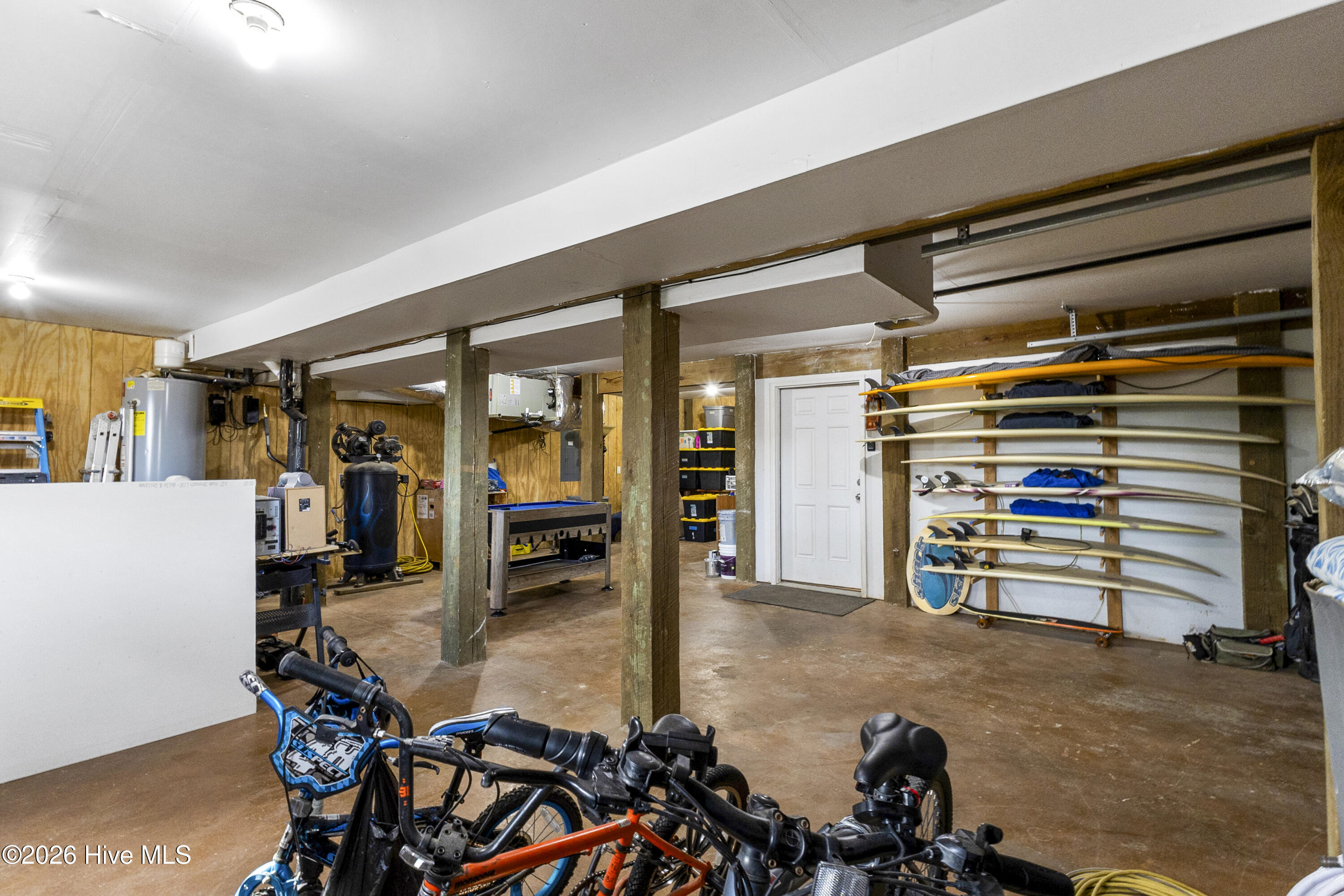 100550645 | Photo 43