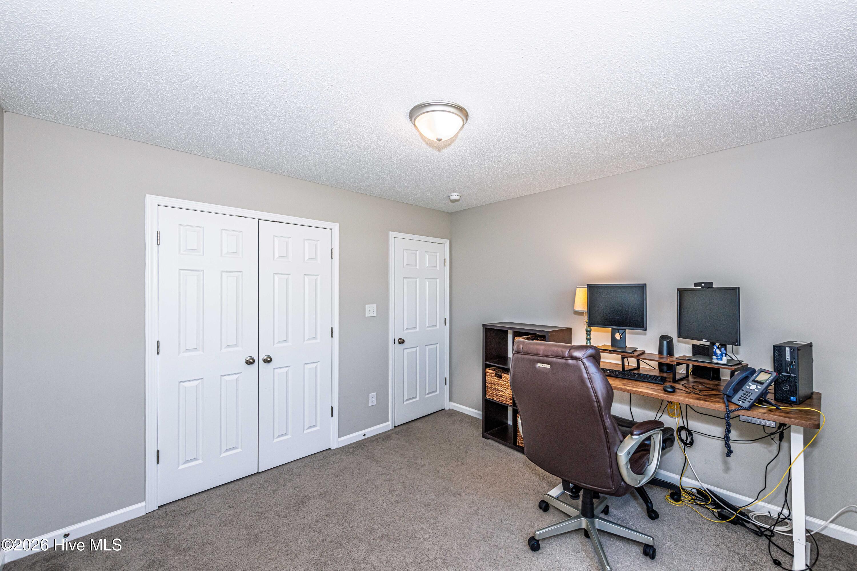 100565701 | Photo 33