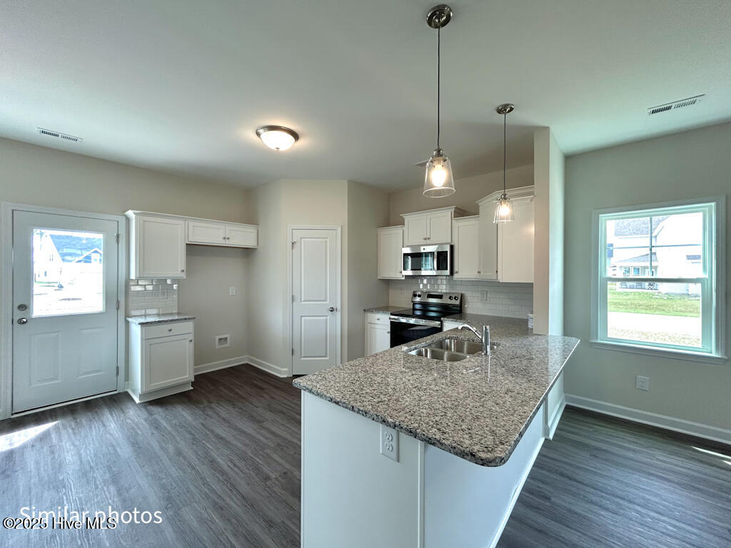 100472356 | Photo 11