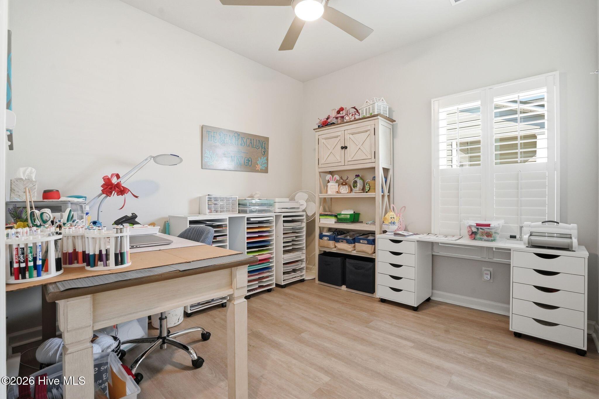 100560764 | Photo 30