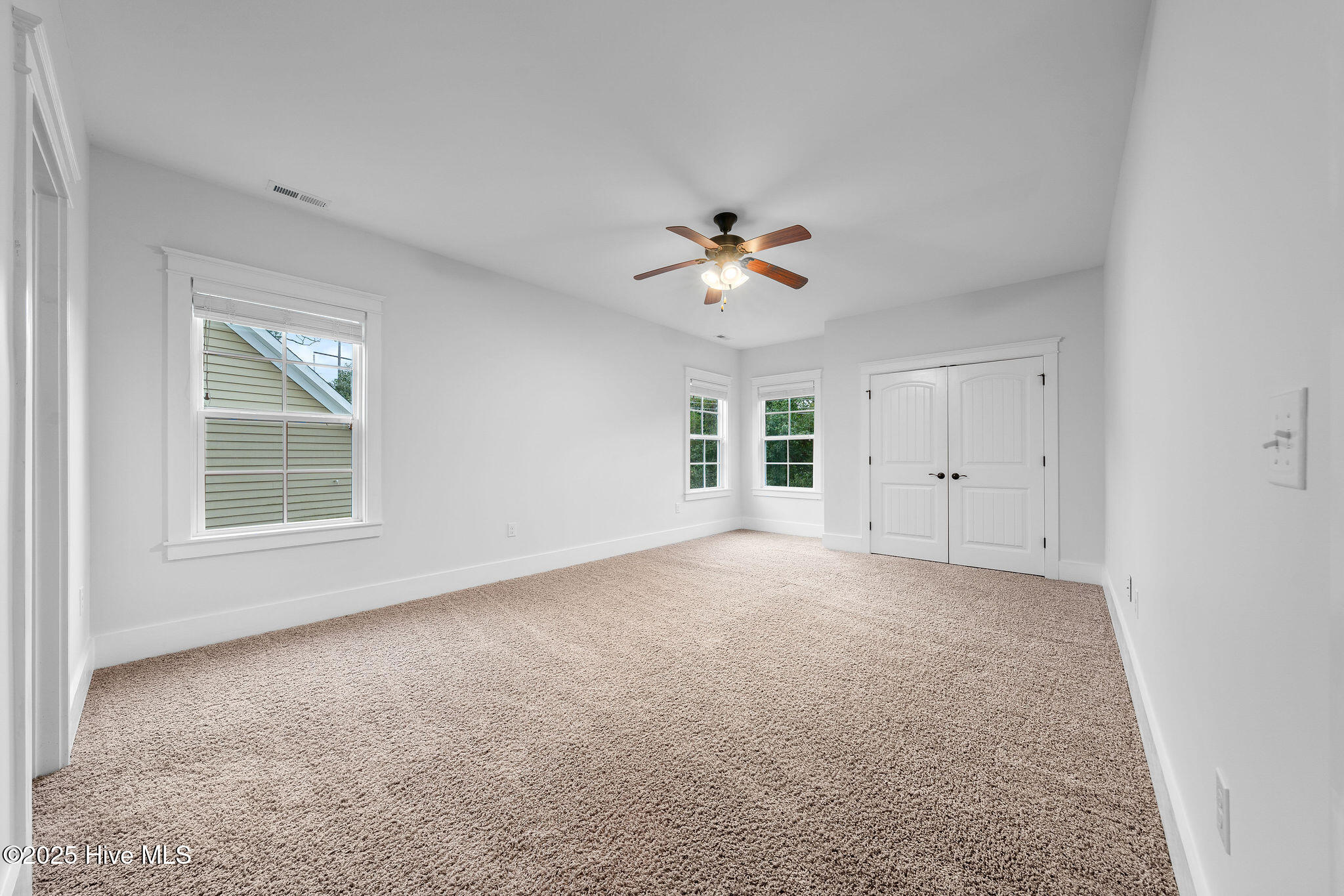 100536544 | Photo 59