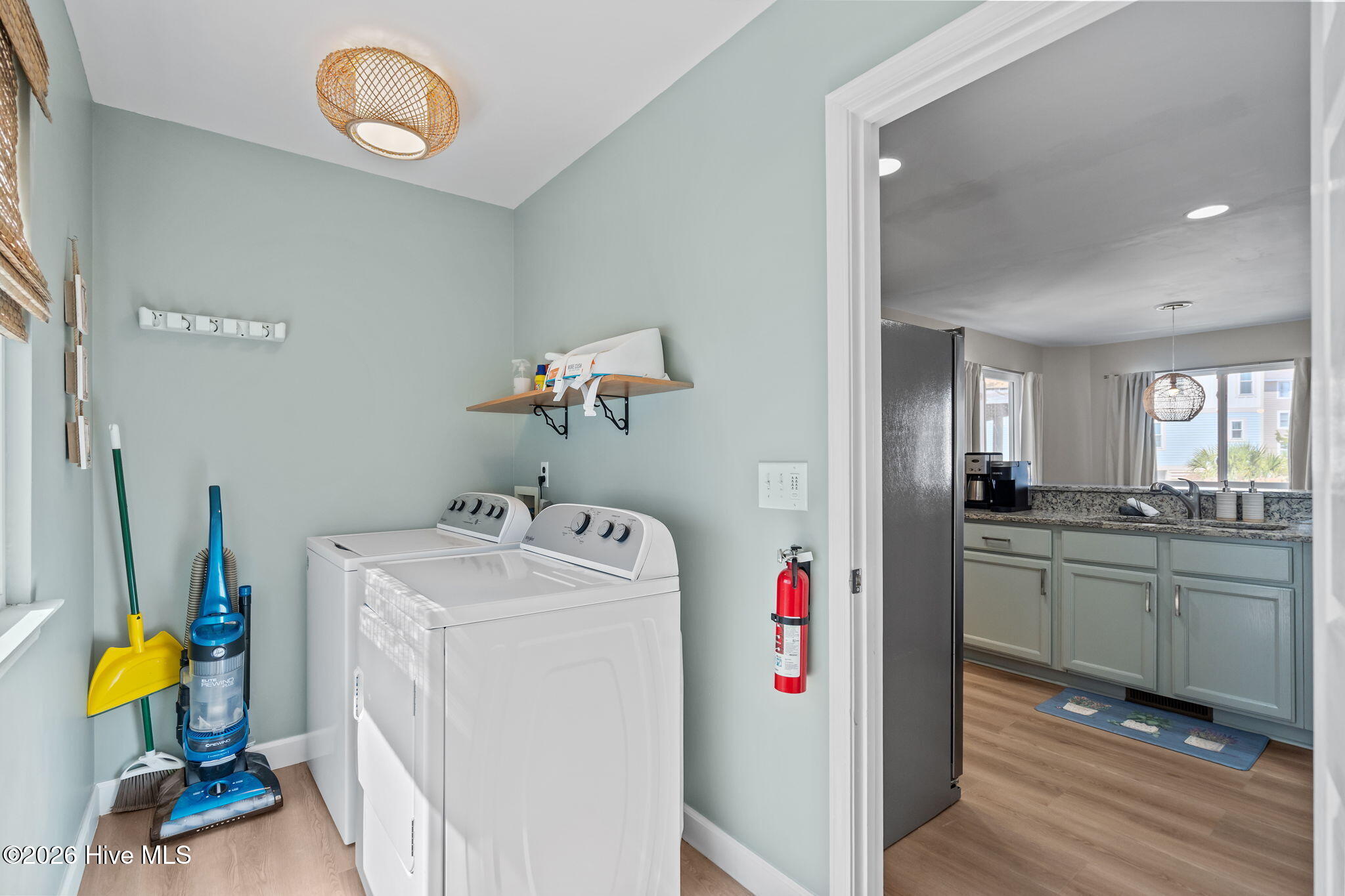 100566961 | Photo 34