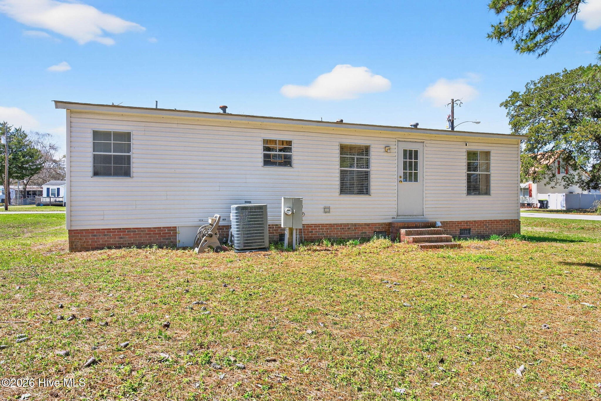 100561384 | Photo 26