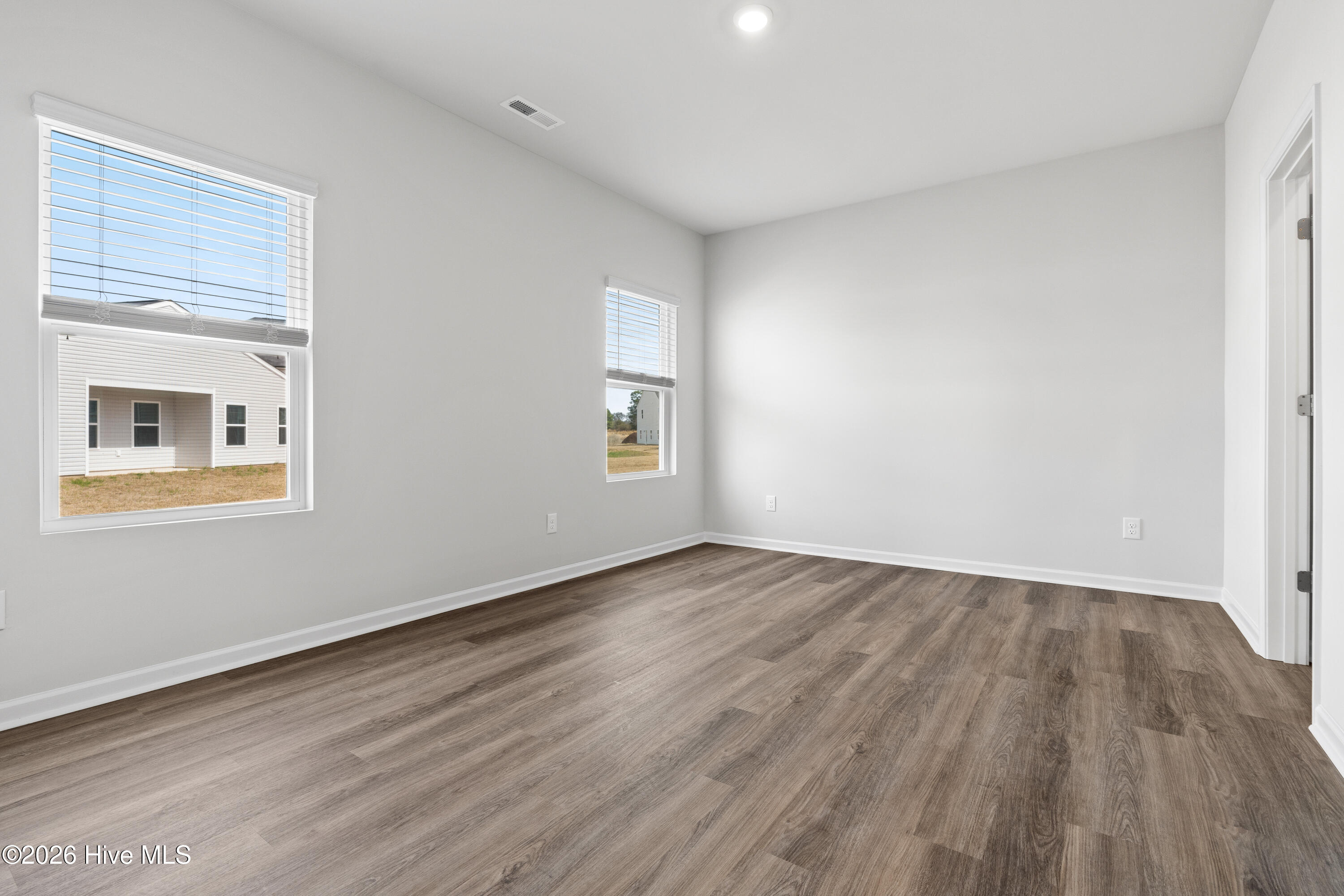 100534400 | Photo 20