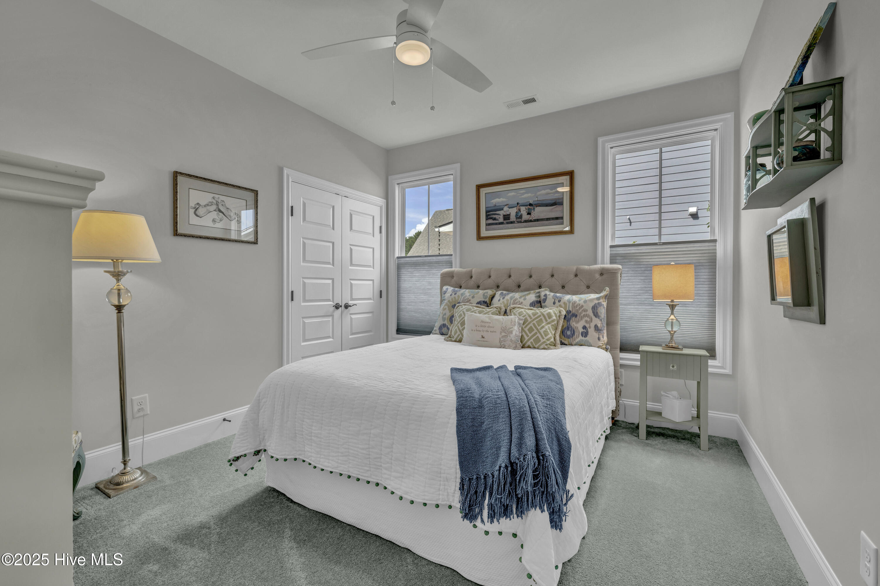 100557399 | Photo 46