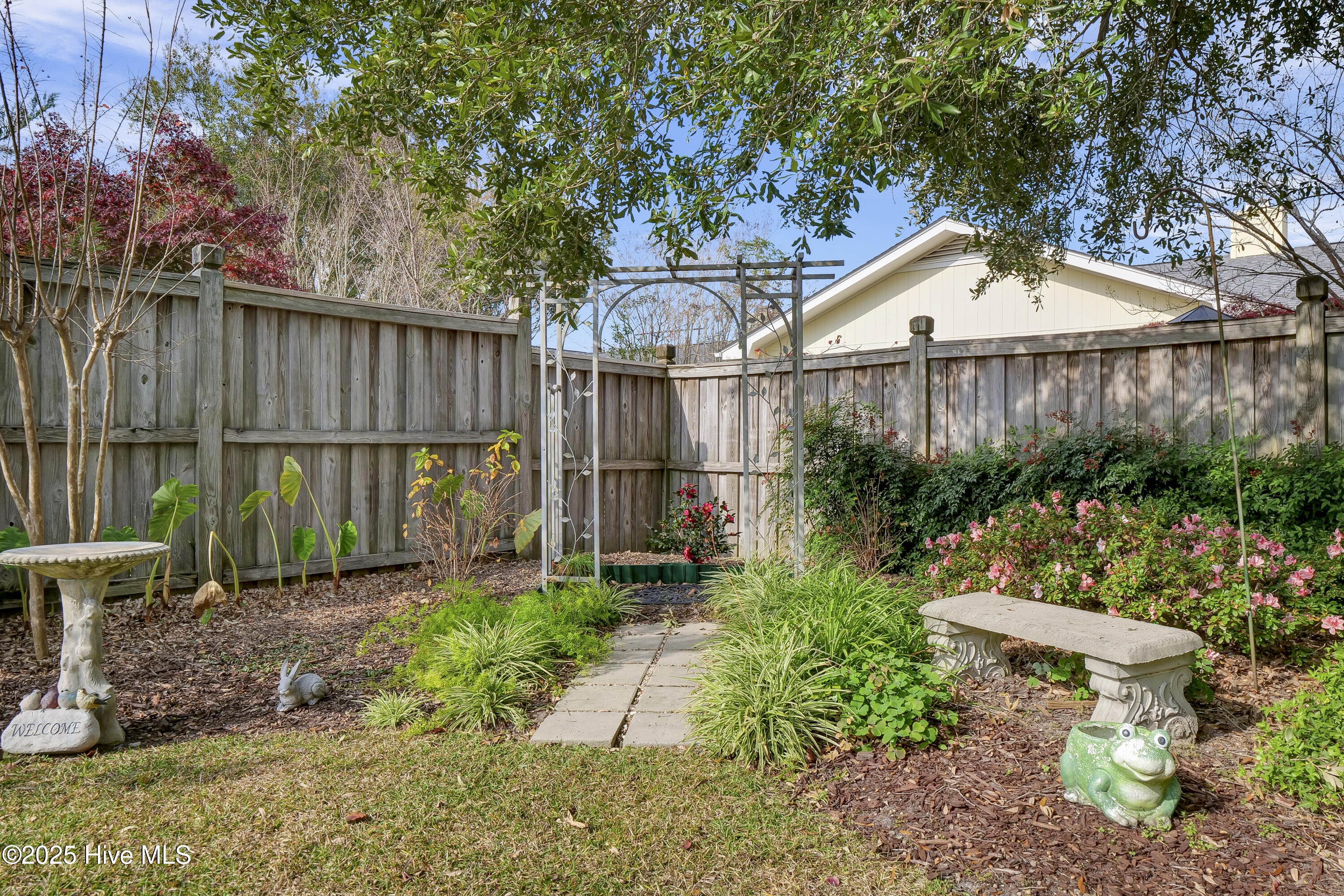 100541814 | Photo 32