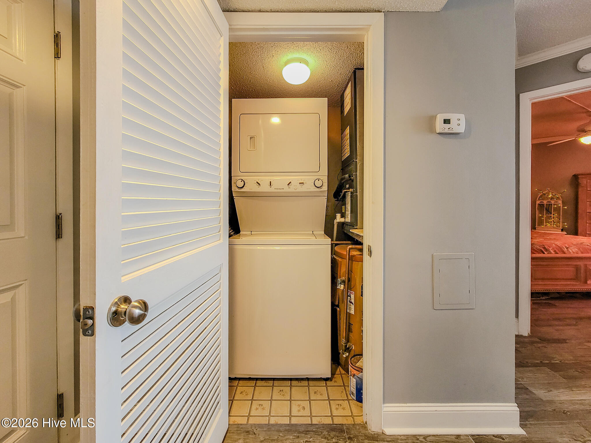 100559074 | Photo 38