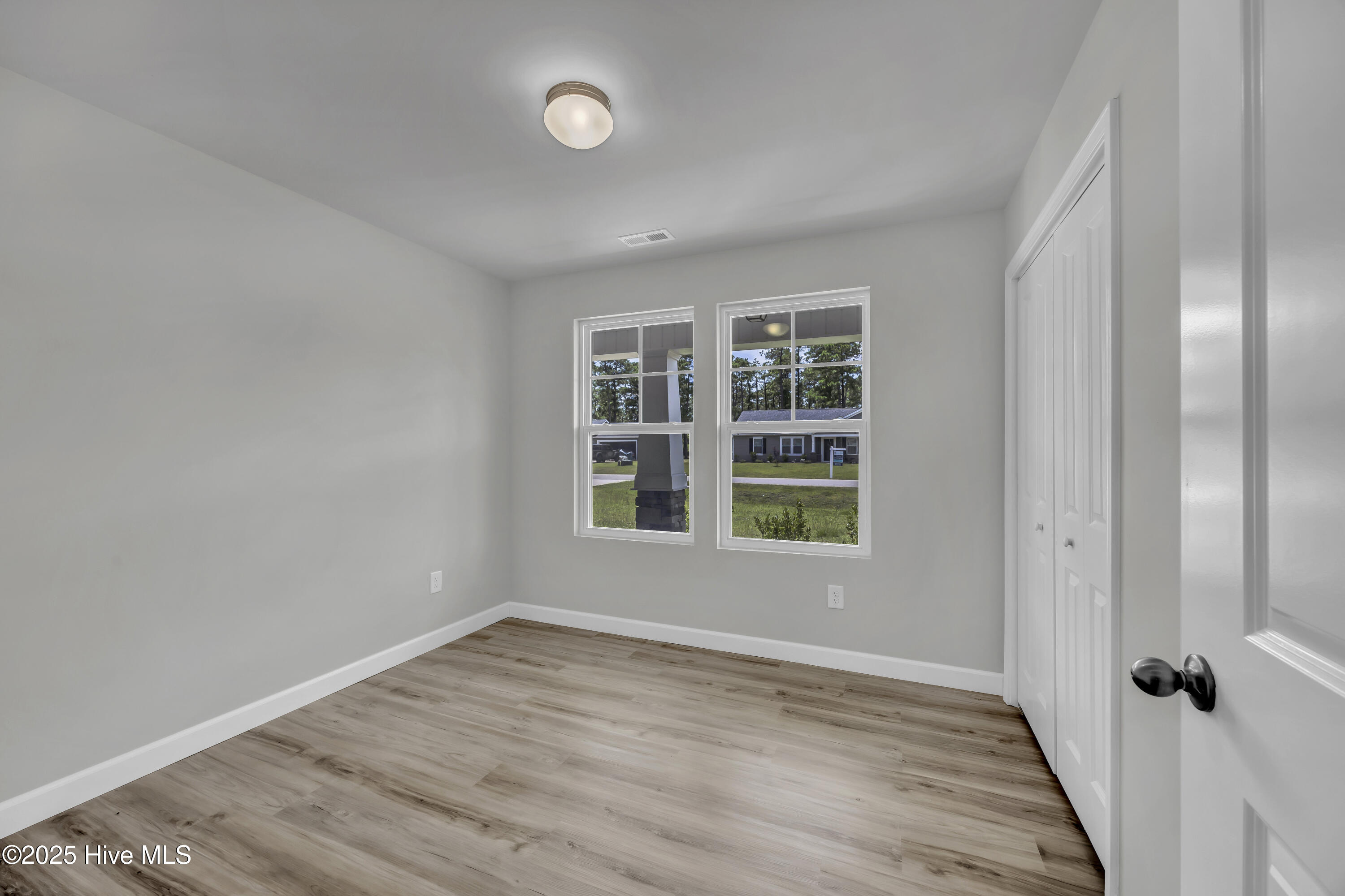 100518131 | Photo 20