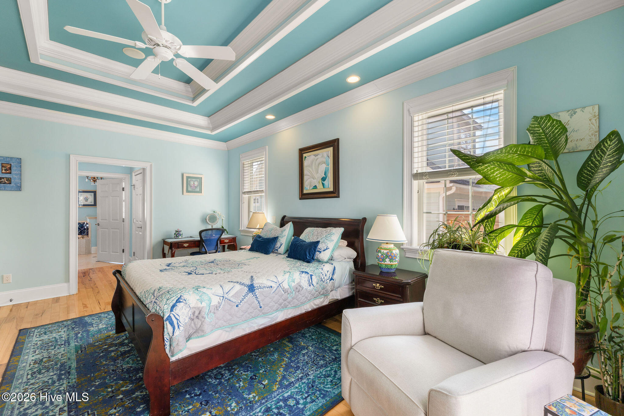 100557018 | Photo 34