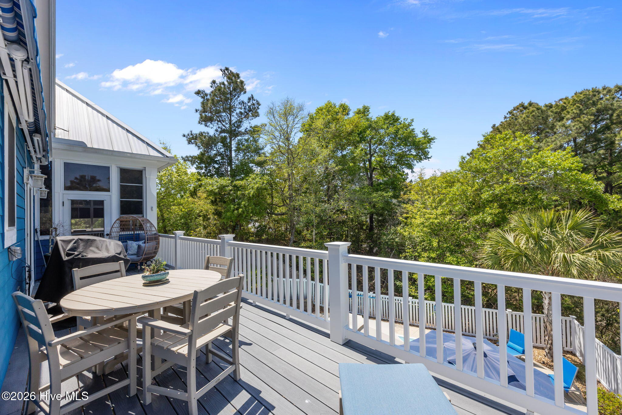 100567463 | Photo 30