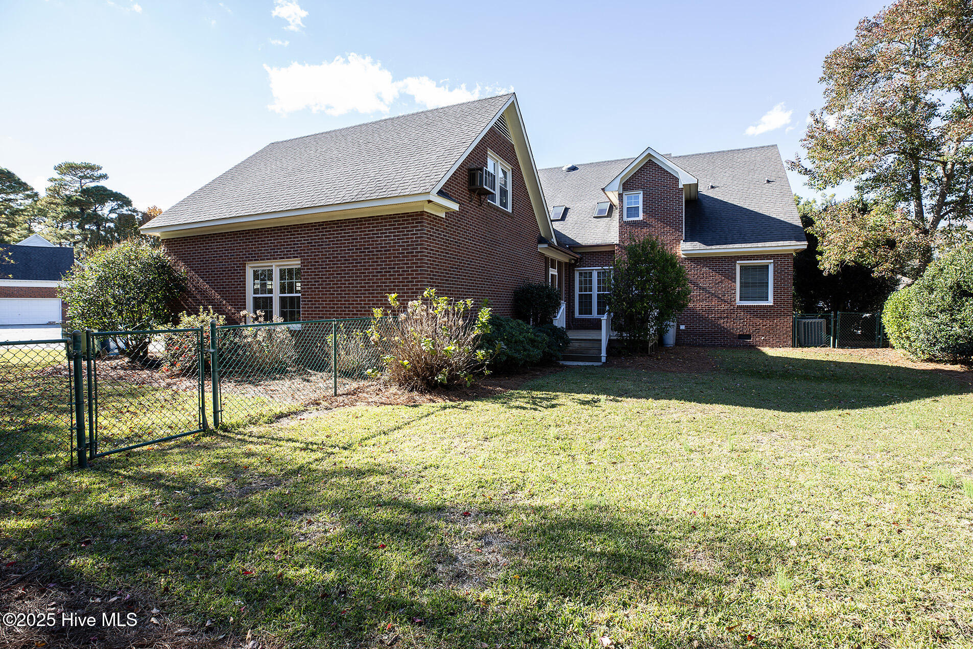 100541648 | Photo 54