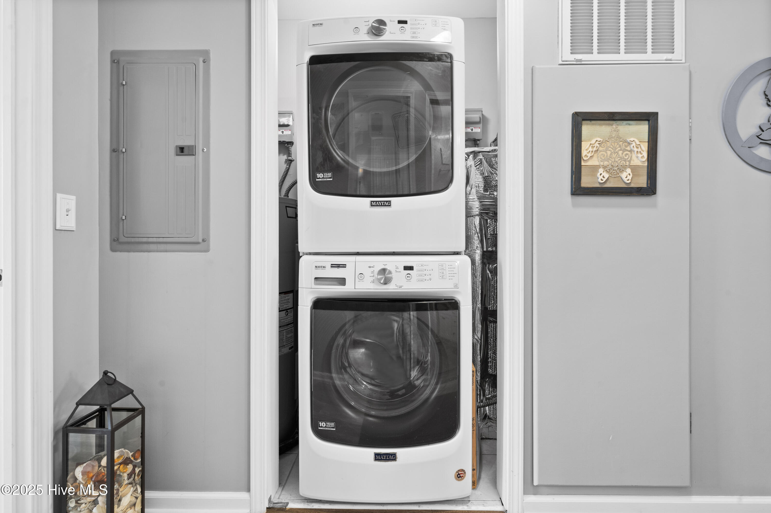 100523244 | Photo 21