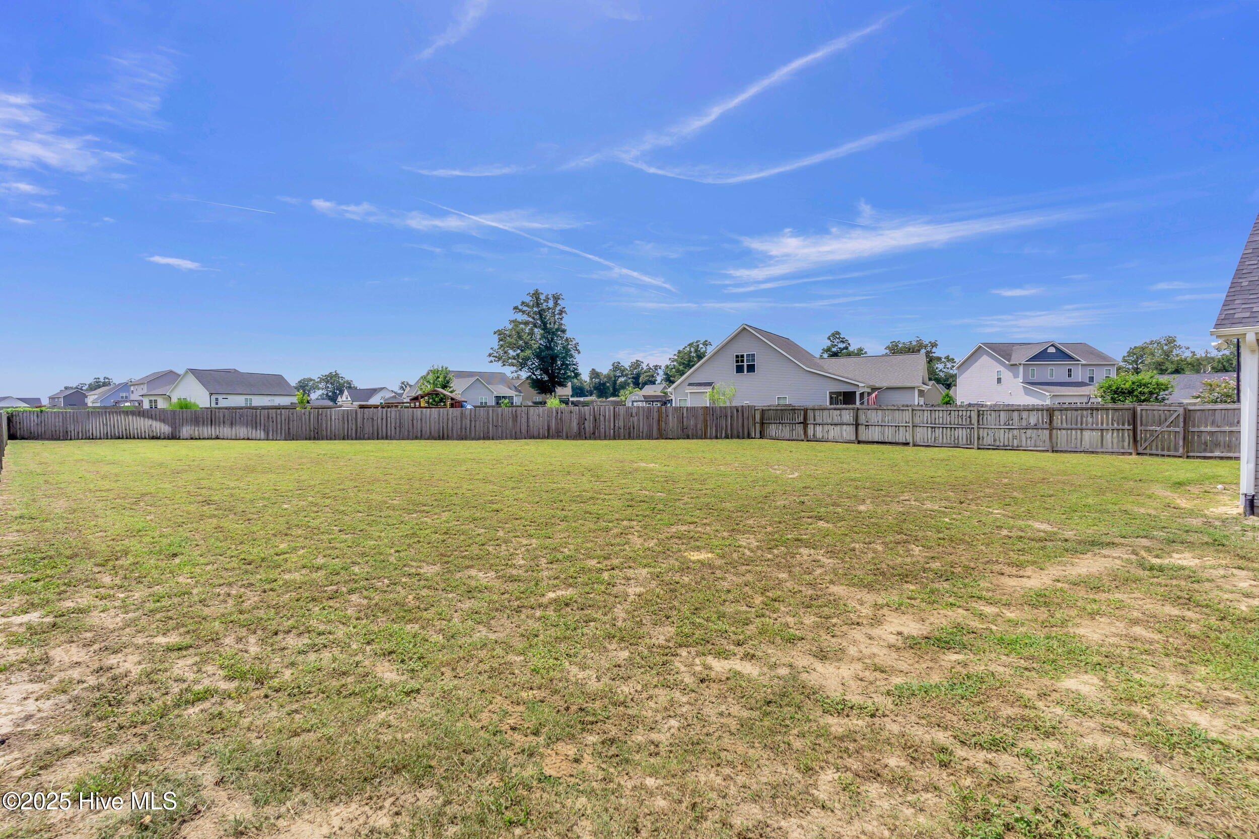 100526373 | Photo 32