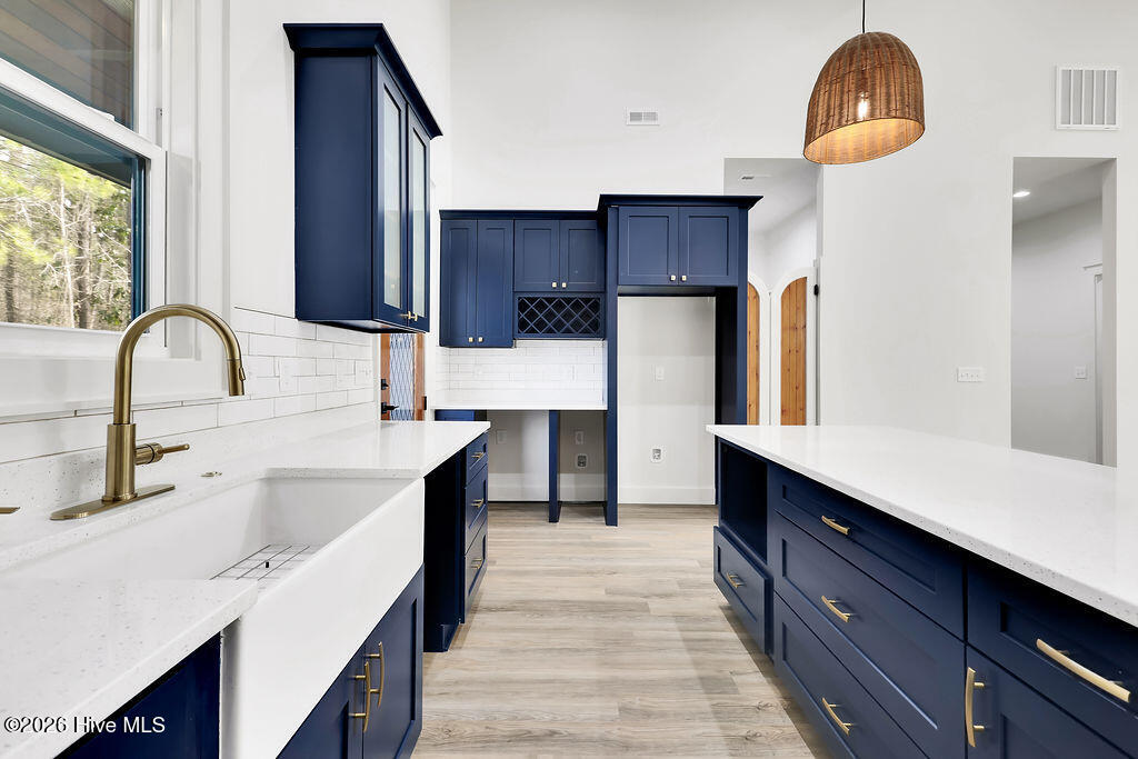 100550907 | Photo 12