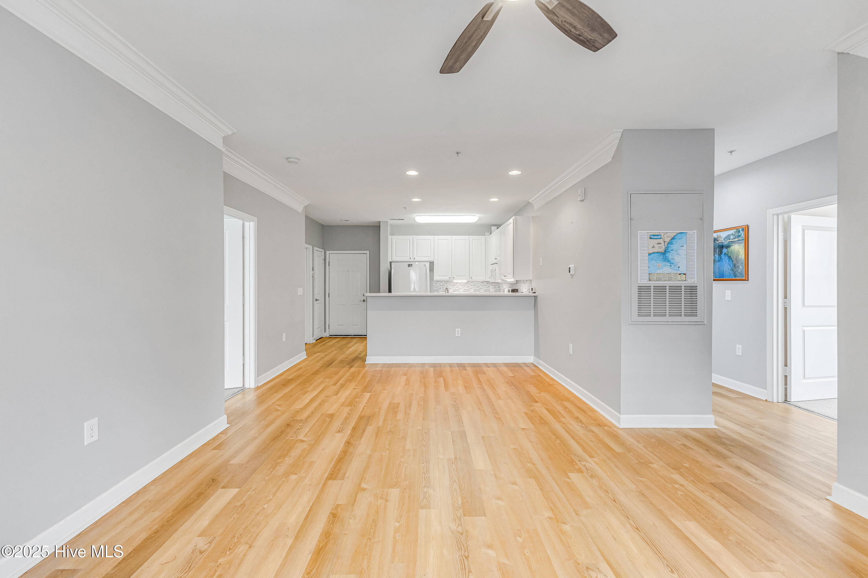 100484696 | Photo 15